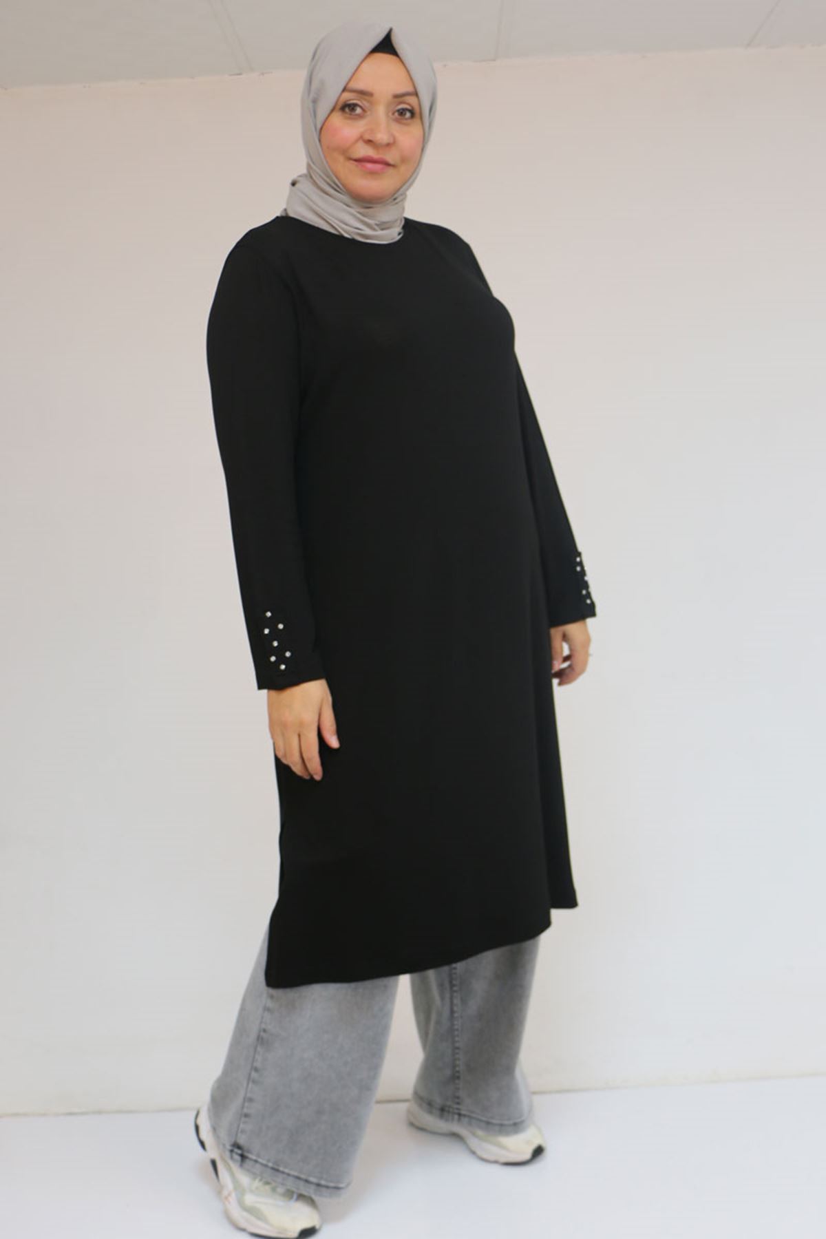 58115 Büyük Beden Kolunda Beyoğlu Detaylı Çilek Tunik - Siyah