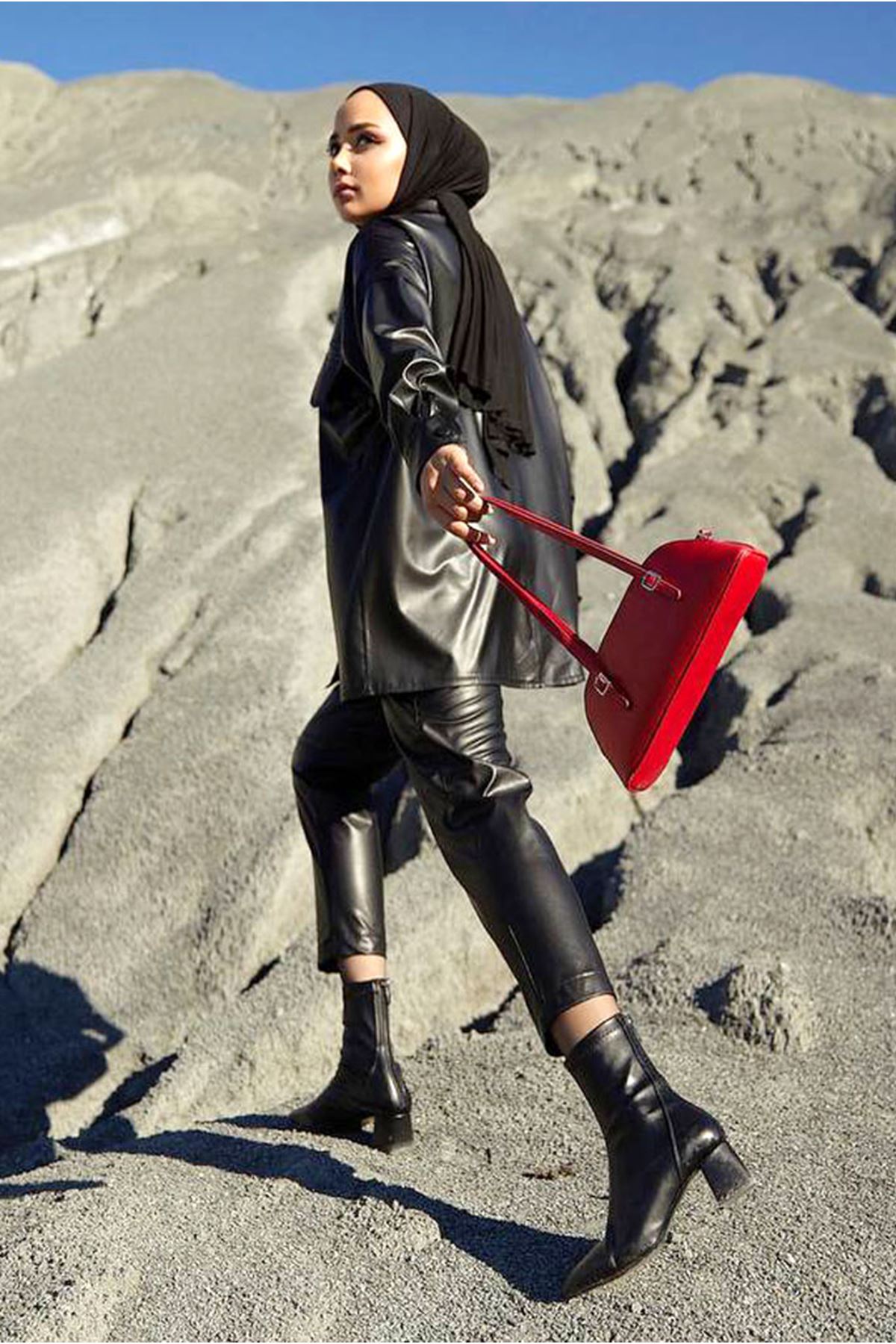 26K3052 - SİYAH - KEMERLİ DERİ TAKIM 