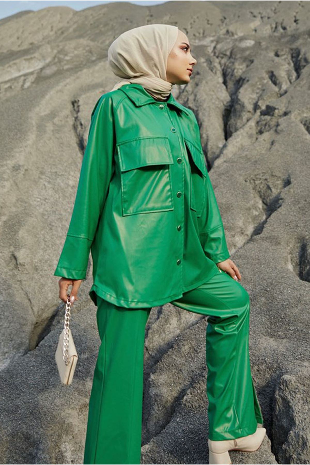 26K3062 - BENETTON - DERİ TAKIM