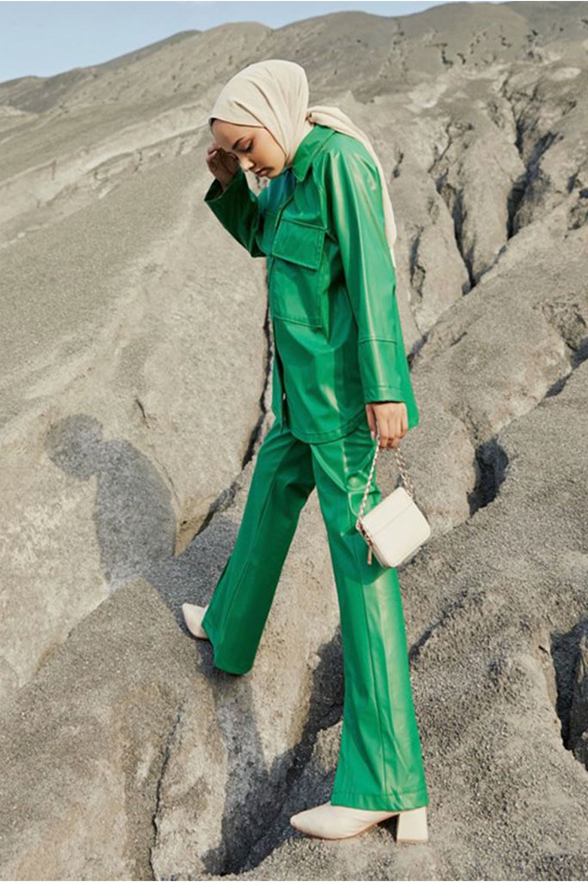 26K3062 - BENETTON - DERİ TAKIM