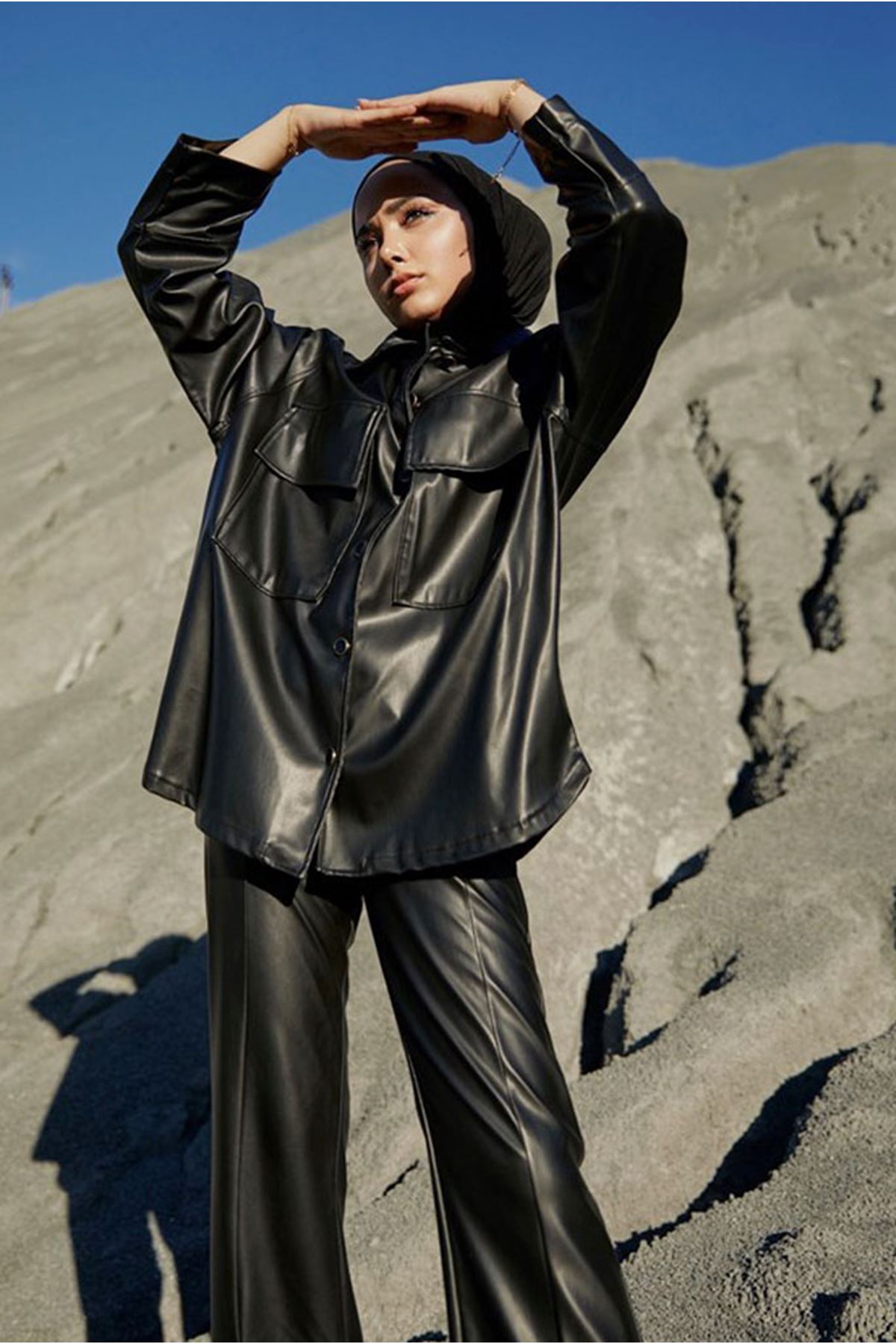 26K3062 - SİYAH - DERİ TAKIM 