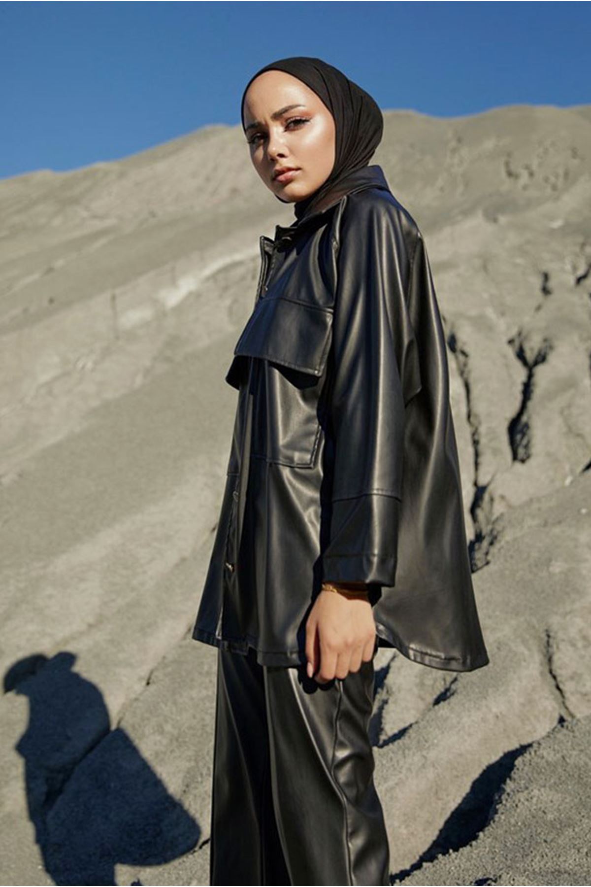 26K3062 - SİYAH - DERİ TAKIM 