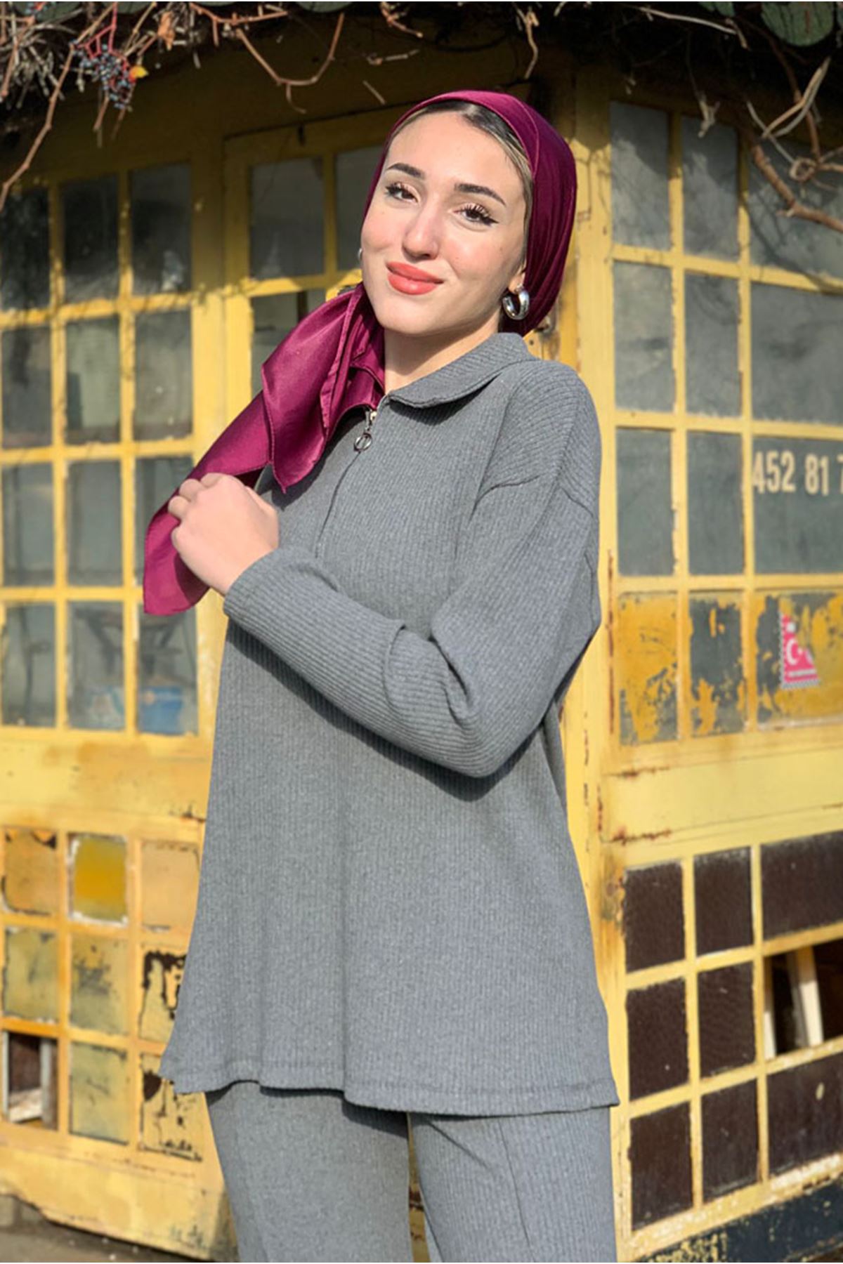 26K2233 - GRİ YARI FERMUARLI FİTİLLİ TAKIM