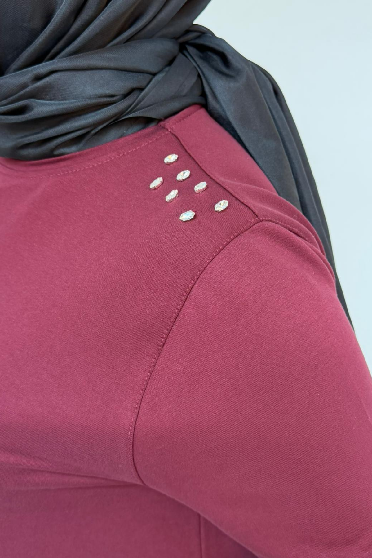 58171 Büyük Beden Omuzunda Taş Detaylı Kristal Tunik - Bordo