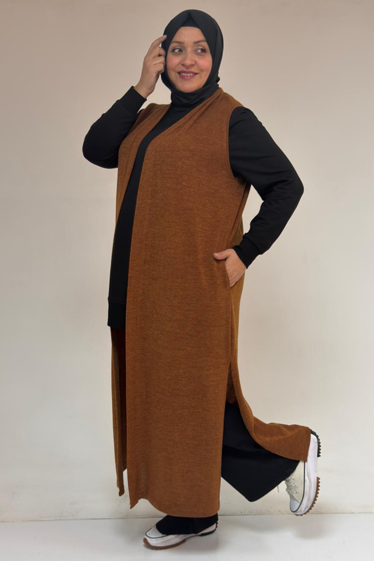 54015 Büyük Beden Yırtmaçlı Cepli Uzun Mir Yelek - Taba