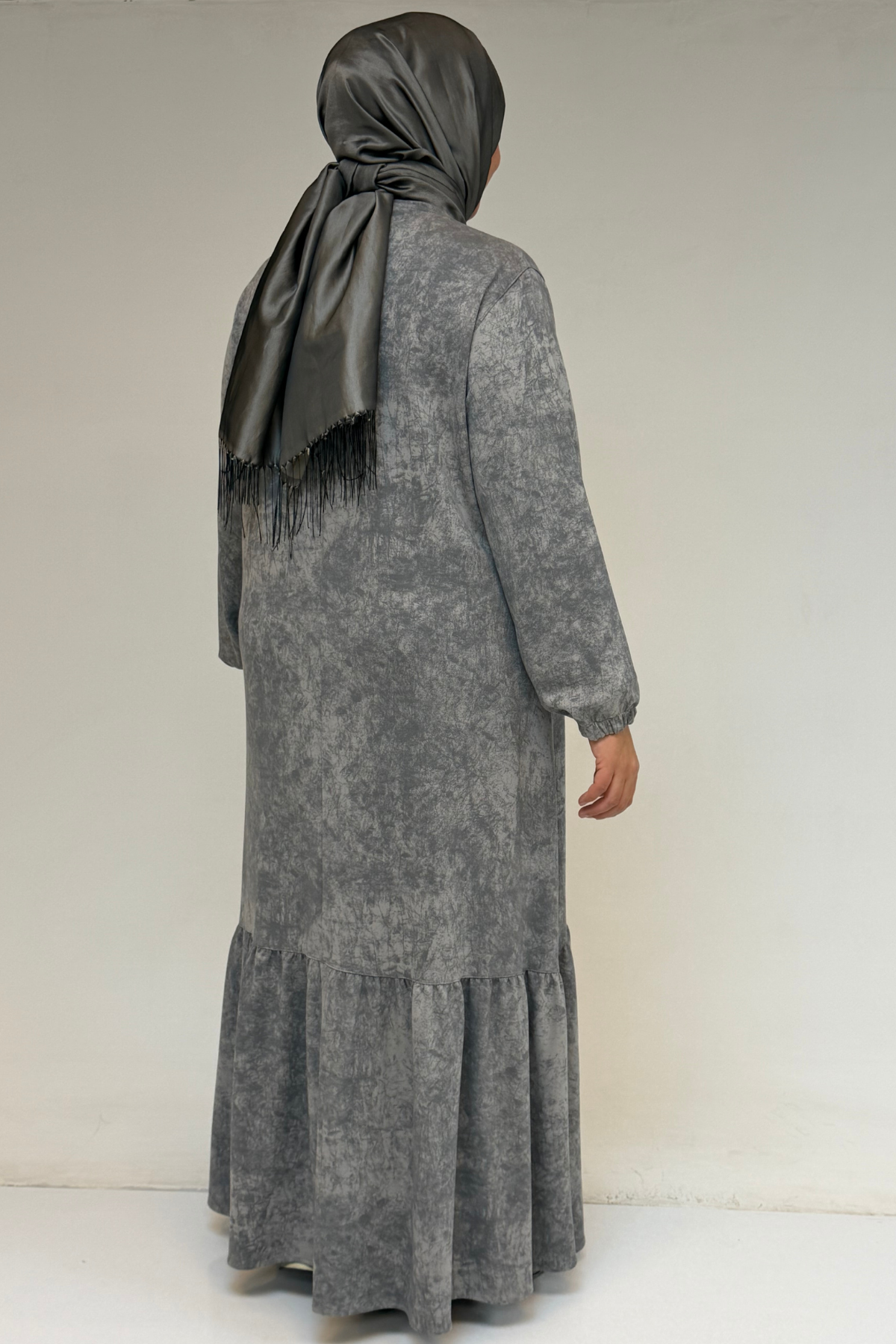 52032 Büyük Beden Eteği Fırfırlı Batik Modal Elbise - Batik Gri