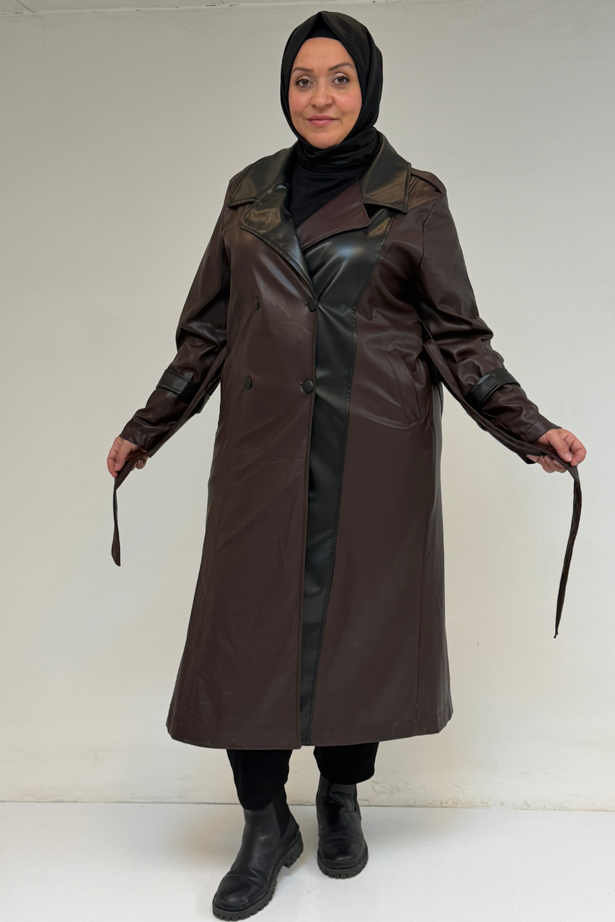 43099 Büyük Beden Deri Kombinli Düğmeli Kap - Kahve