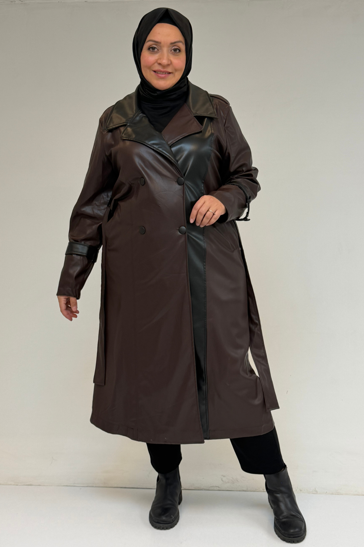 43099 Büyük Beden Deri Kombinli Düğmeli Kap - Kahve