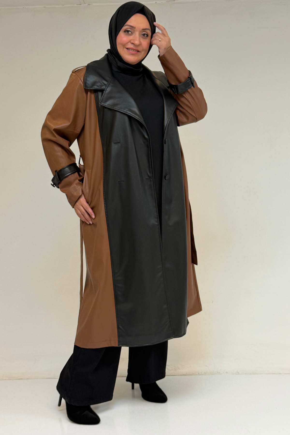 43099 Büyük Beden Deri Kombinli Düğmeli Kap - Taba