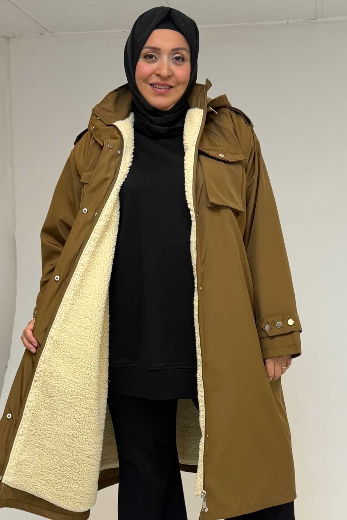 43061 Büyük Beden Kapaklı Cepli Fermuarlı Bondit Kap - Taba