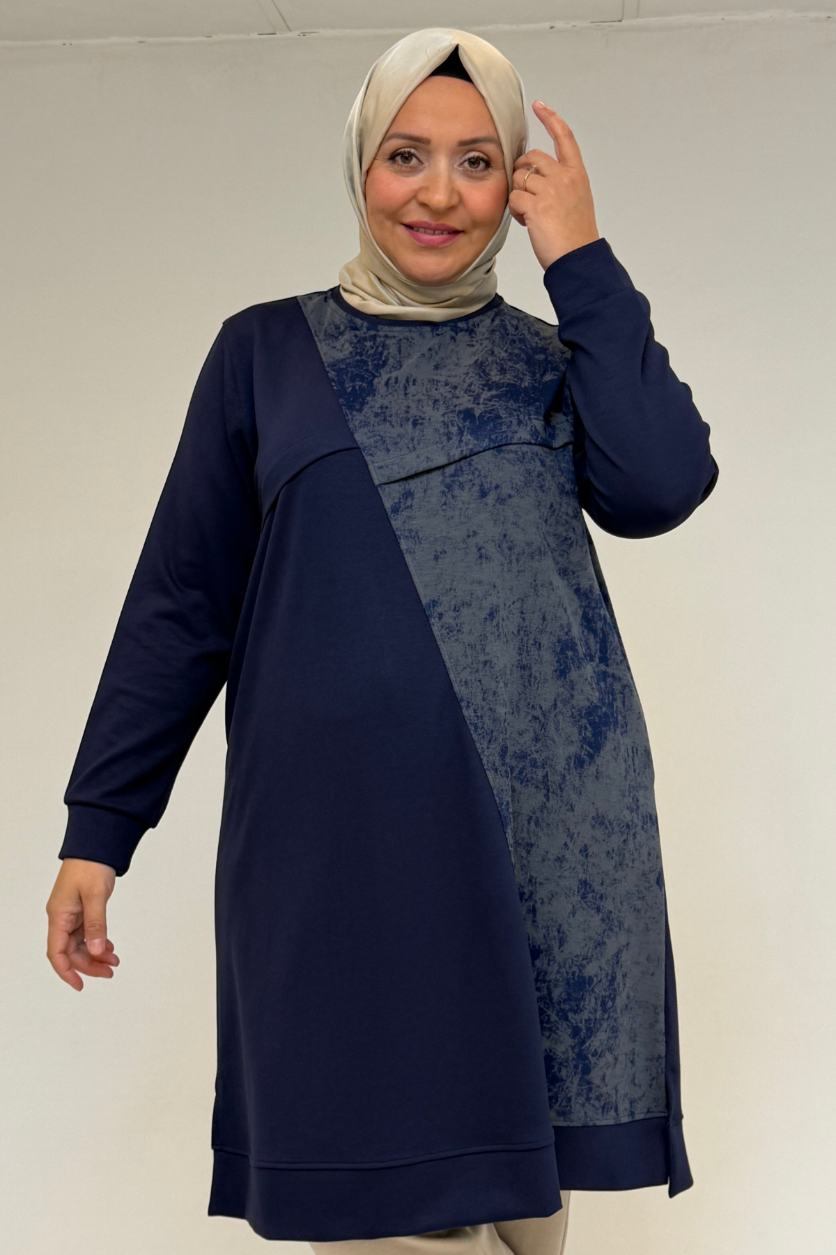 48110 Büyük Beden Batik Garni Detaylı Modal Tunik - İndigo