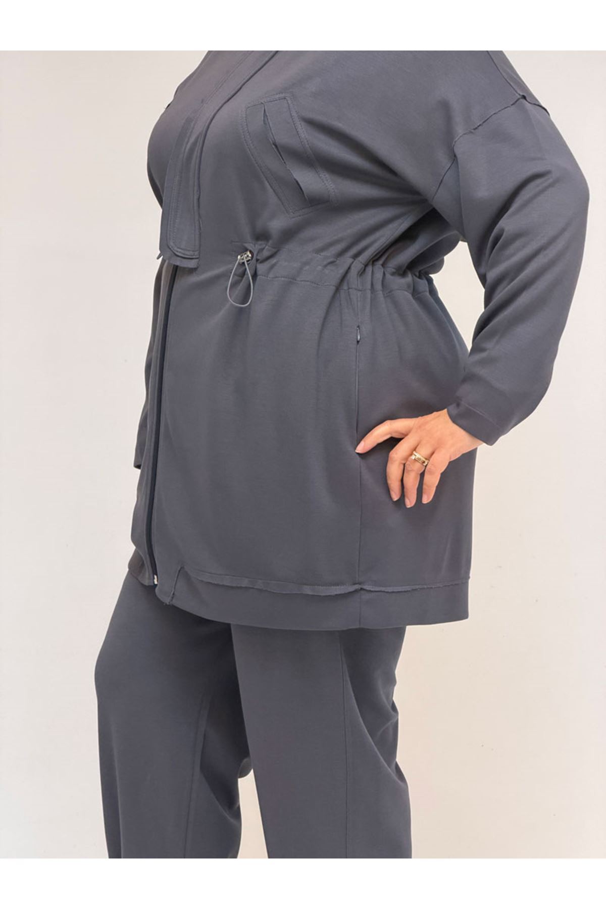 47076 Büyük Beden Belinde Lastik Detaylı Yarım Patlı Pantolonlu Takım - Antrasit