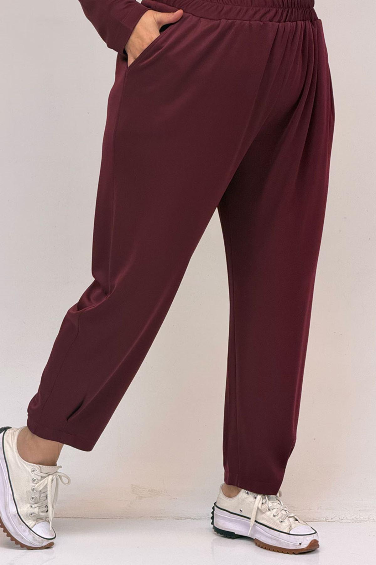 47076 Büyük Beden Belinde Lastik Detaylı Yarım Patlı Pantolonlu Takım - Bordo