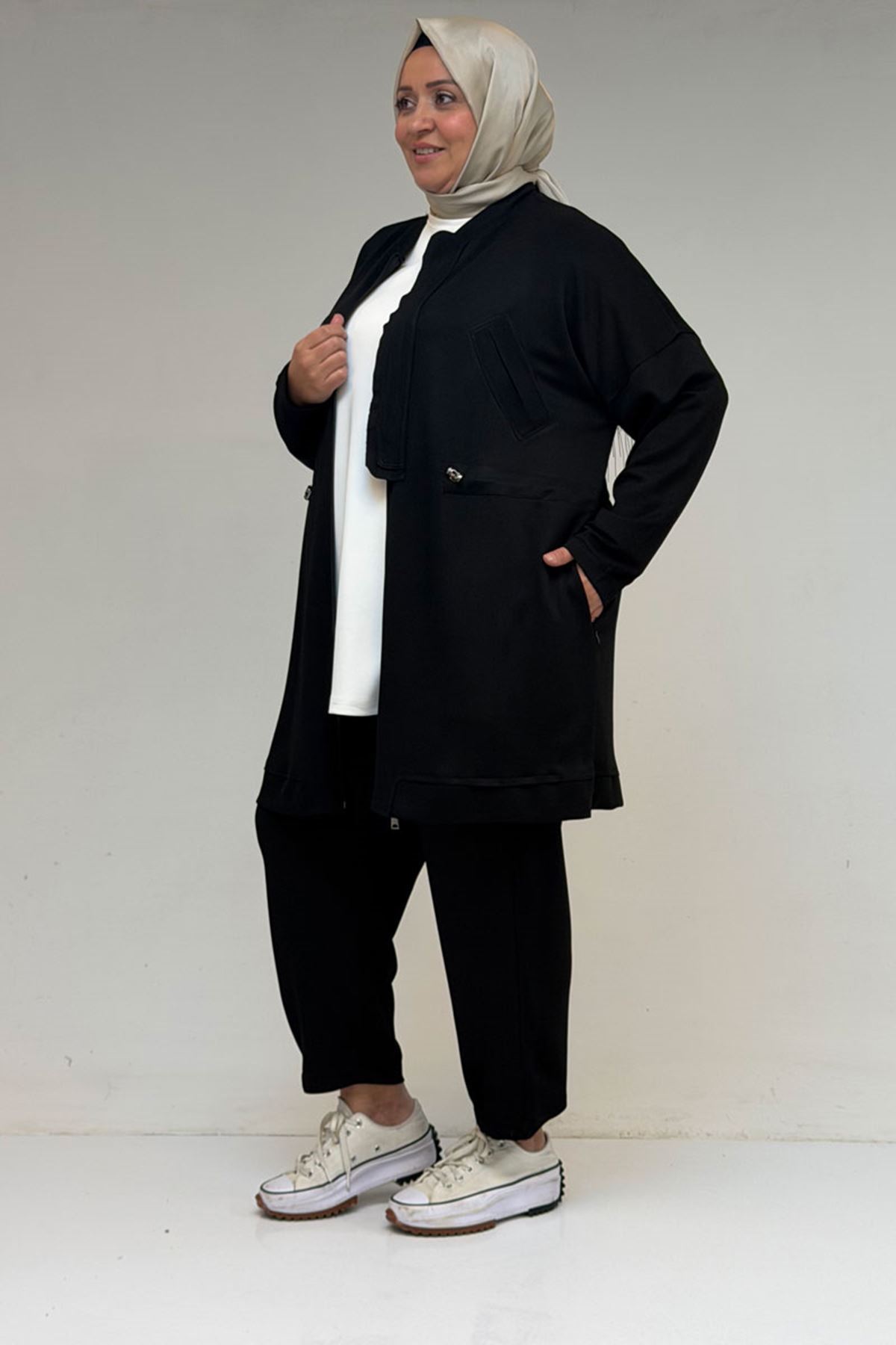 47076 Büyük Beden Belinde Lastik Detaylı Yarım Patlı Pantolonlu Takım - Siyah