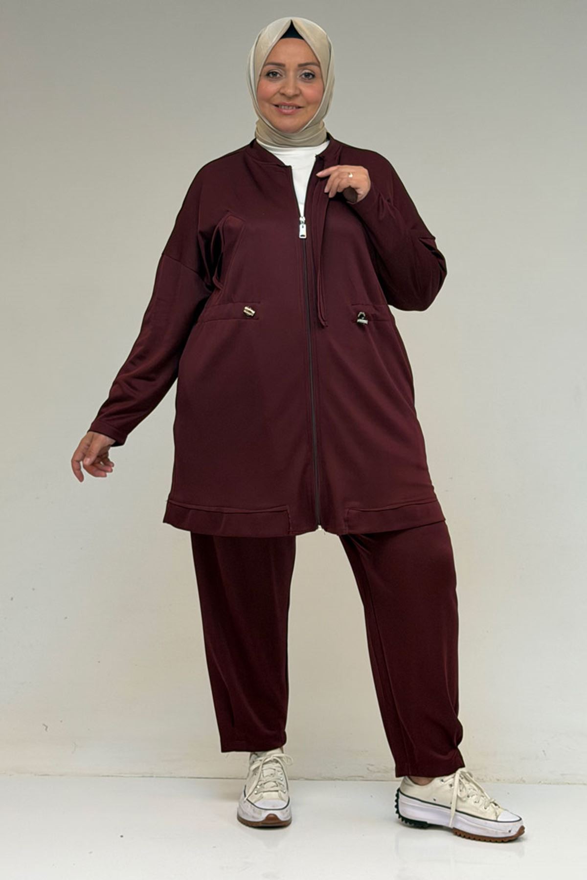 47076 Büyük Beden Belinde Lastik Detaylı Yarım Patlı Pantolonlu Takım - Bordo