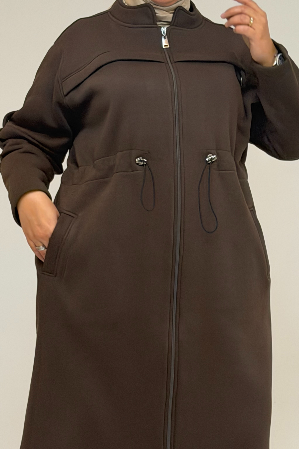 43065 Büyük Beden Hakim Yaka Önden Fermuarlı Üç İplik Kap - Kahve