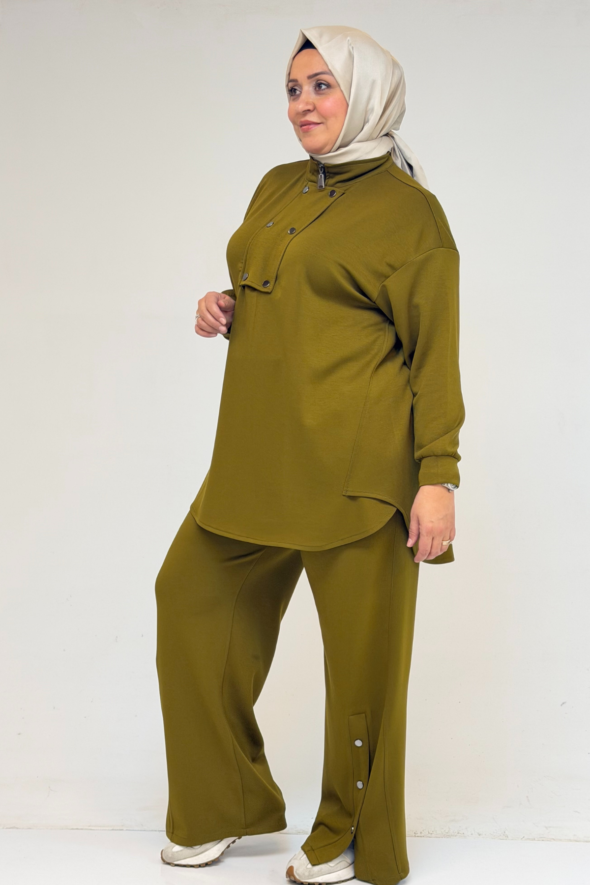 57034 Büyük Beden Çift Düğme Detaylı Modal Pantolonlu Takım - Yağ Yeşili