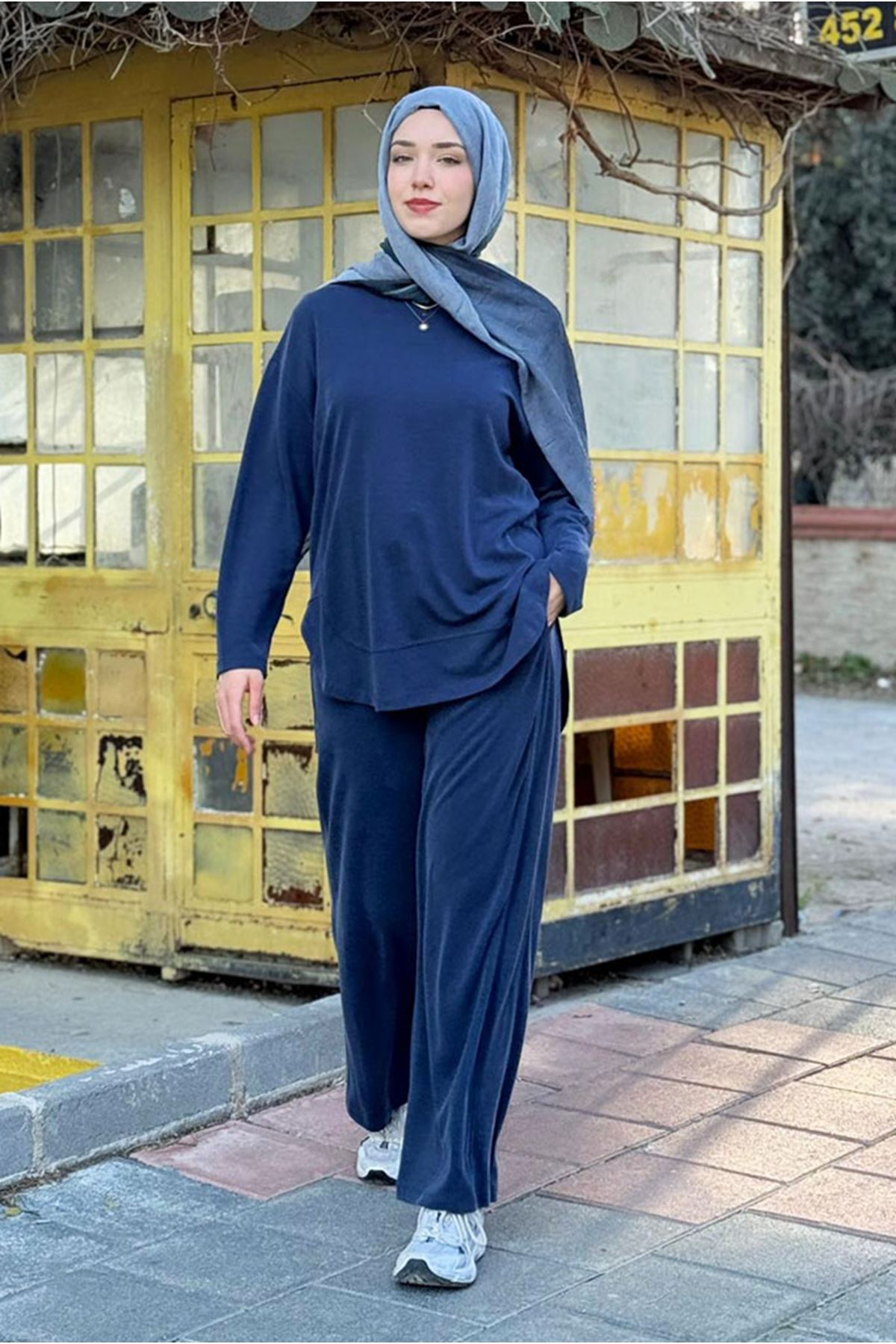 26K7566 - LACİVERT - YIRTMAÇLI TAKIM