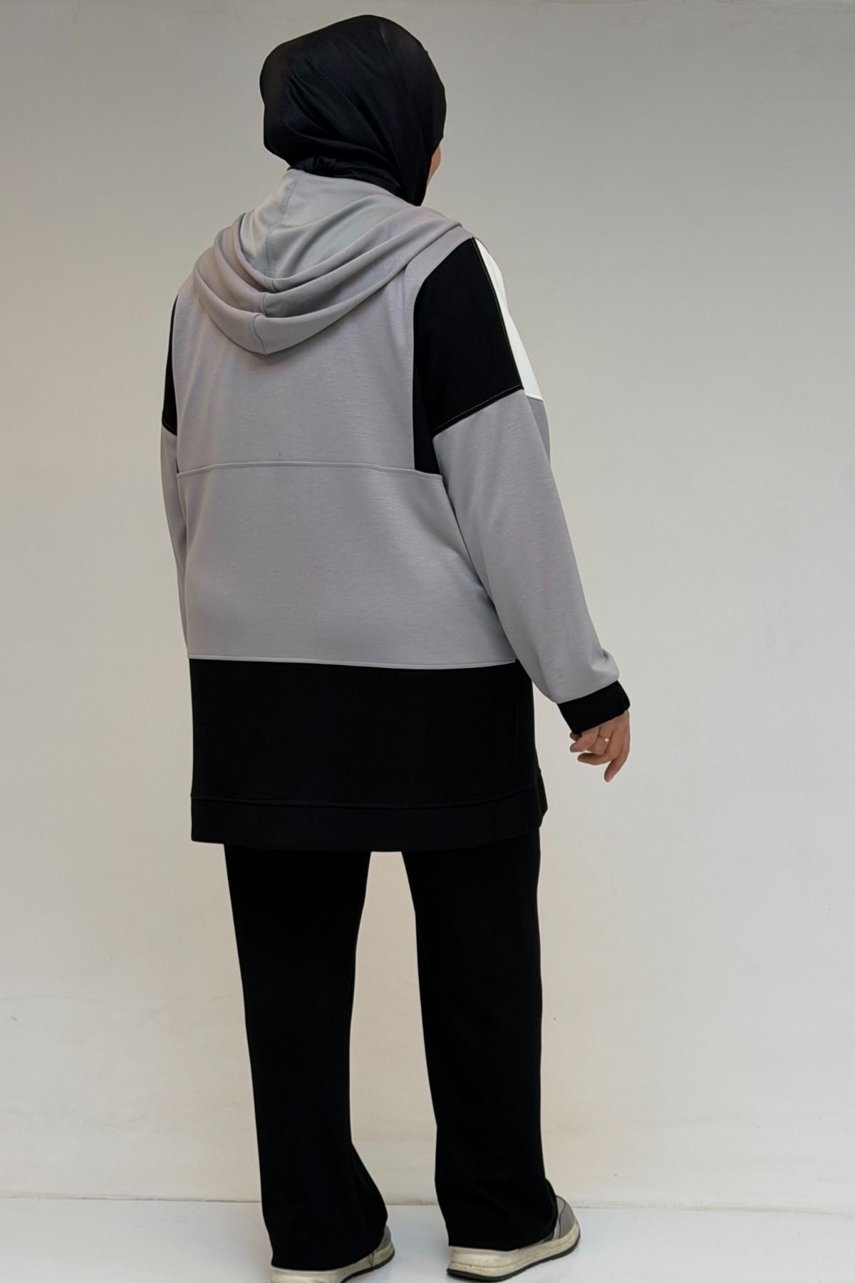 47056 Büyük Beden Garnili Boydan Fermuarlı Pantolonlu Modal Takım - Gri-Siyah