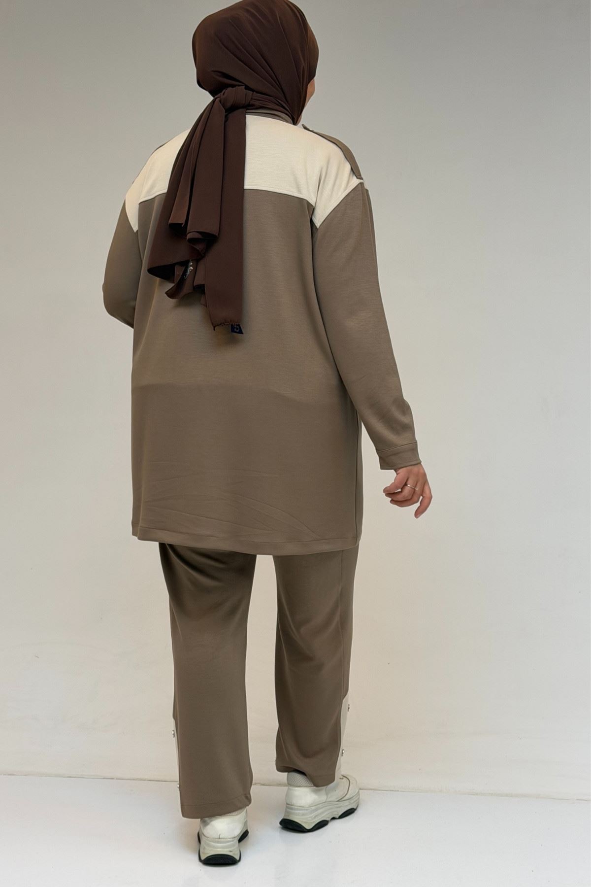 57042 Büyük Beden Yarım Patlı Çıtçıtlı Modal Pantolonlu Takım - Vizon