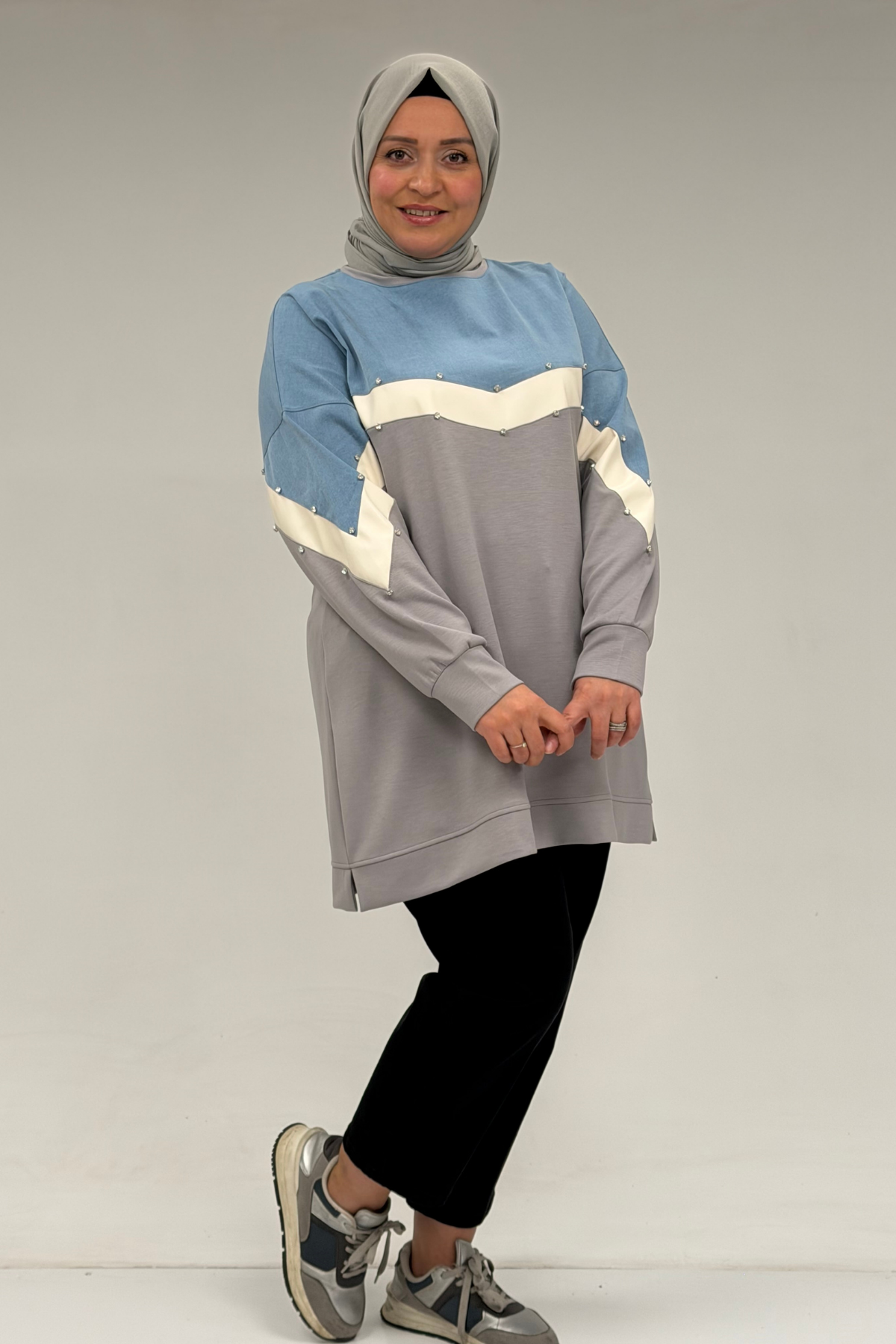 58084 Büyük Beden Parçalı Taş Detaylı Modal Tunik - Gri