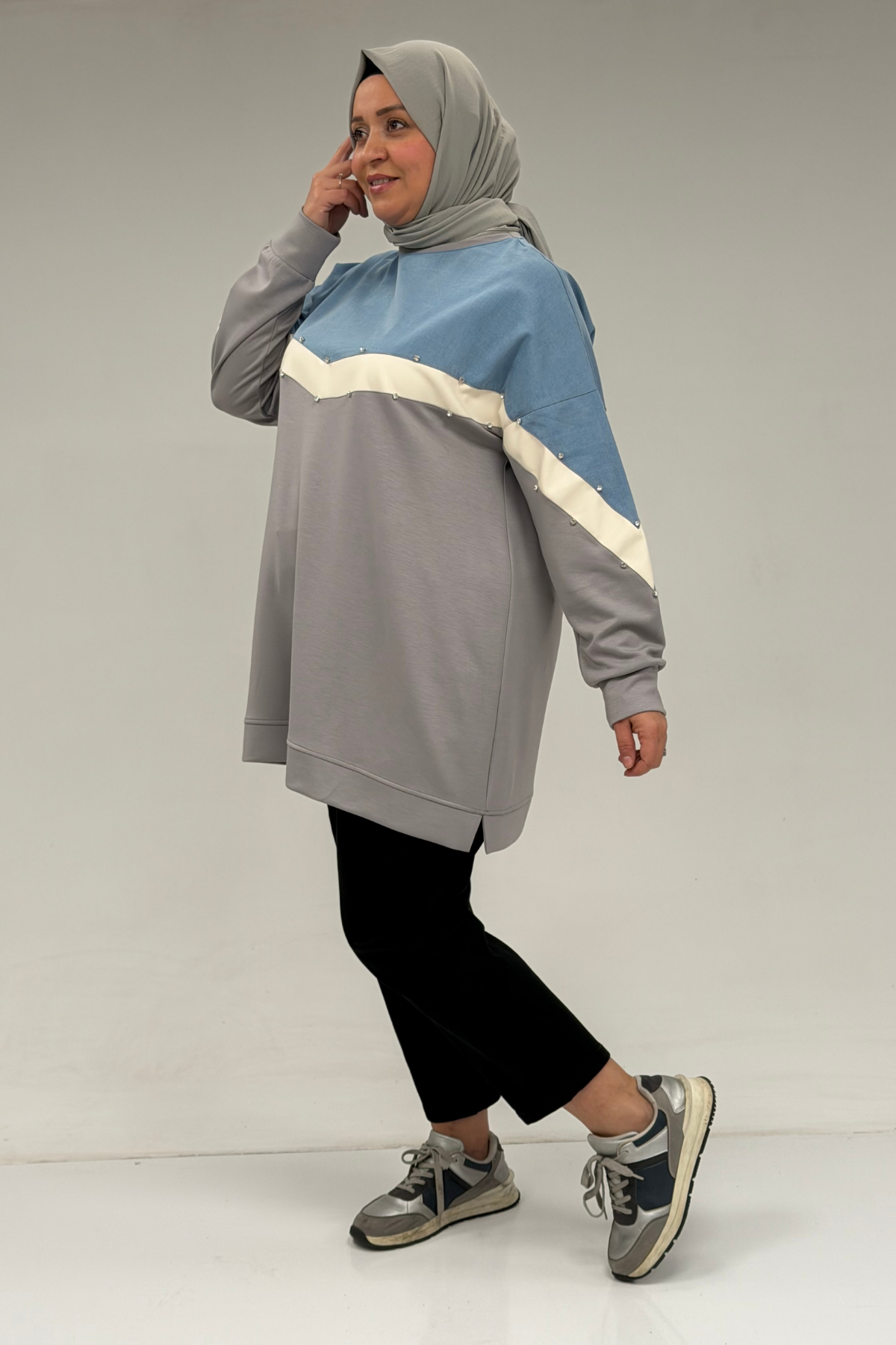 58084 Büyük Beden Parçalı Taş Detaylı Modal Tunik - Gri