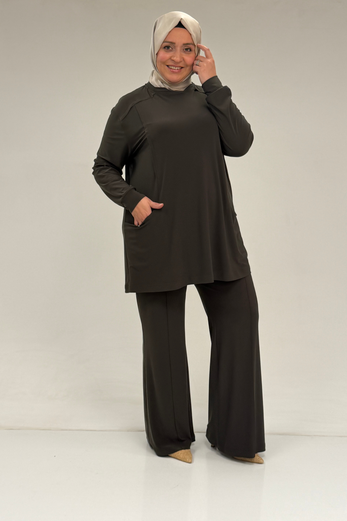 67031 Büyük Beden Yanları Cep Detaylı Pantolonlu Sandy Takım - Haki