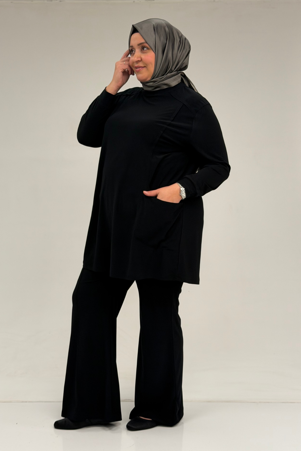 67031 Büyük Beden Yanları Cep Detaylı Pantolonlu Sandy Takım - Siyah