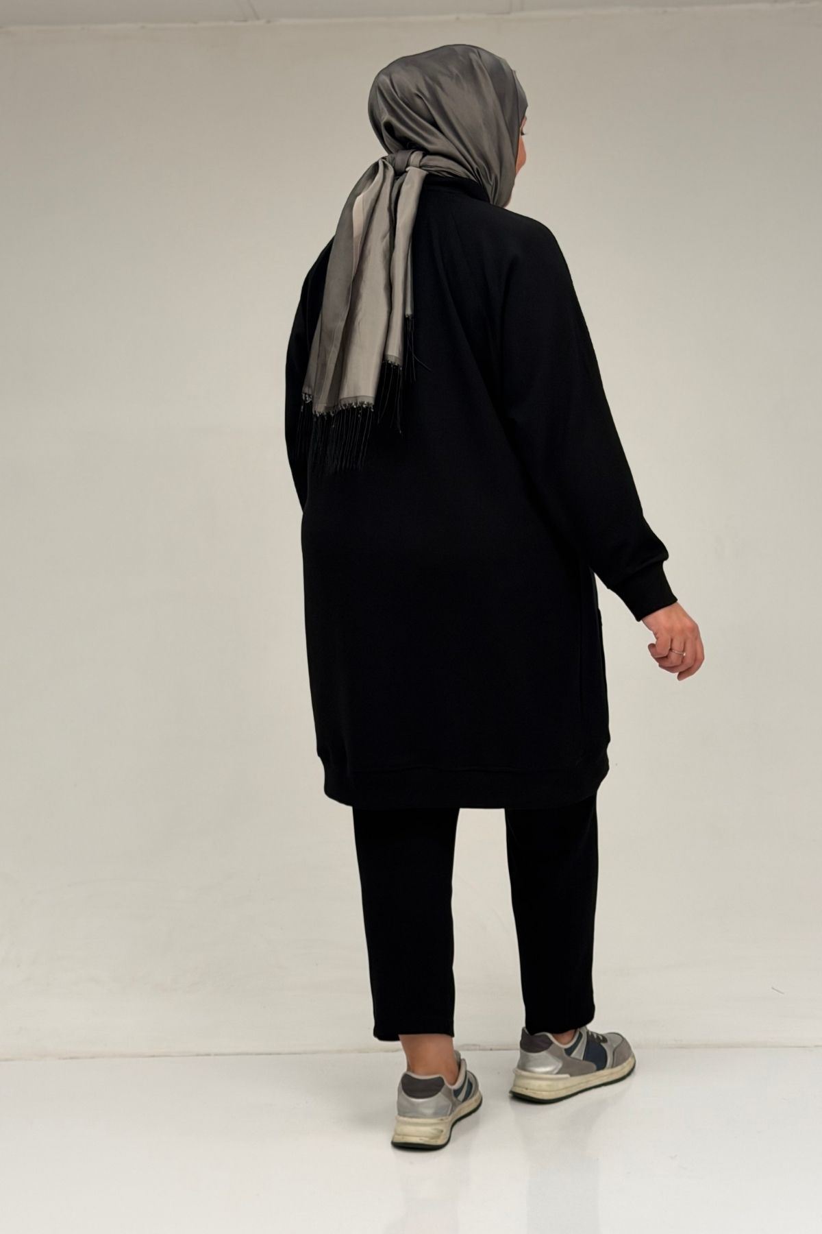 47088 Büyük Beden Omzu Taş Detaylı Pantolonlu Takım - Siyah