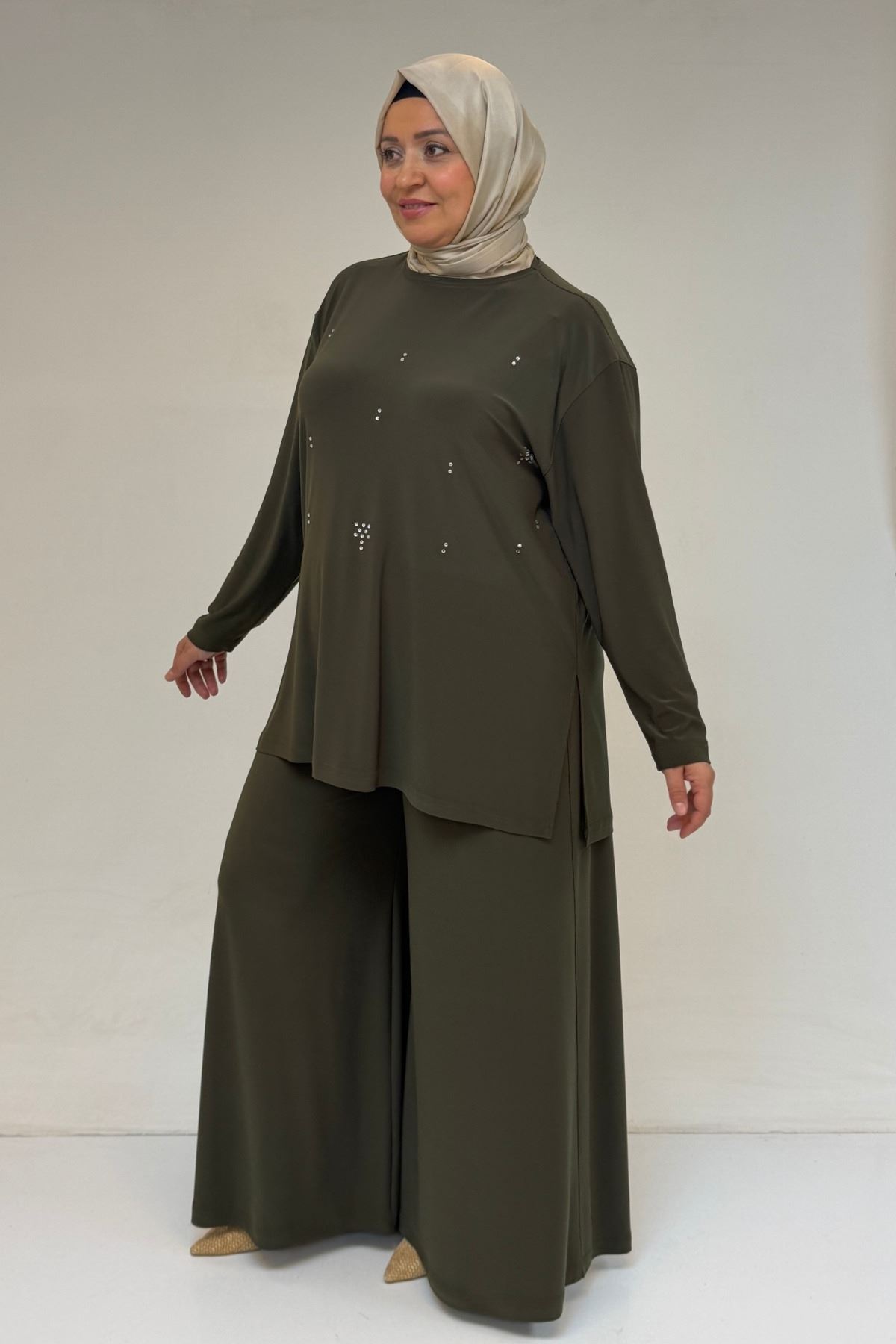 67030 Büyük Beden Yanı Yırtmaçlı Sandy Pantolonlu Takım - Haki