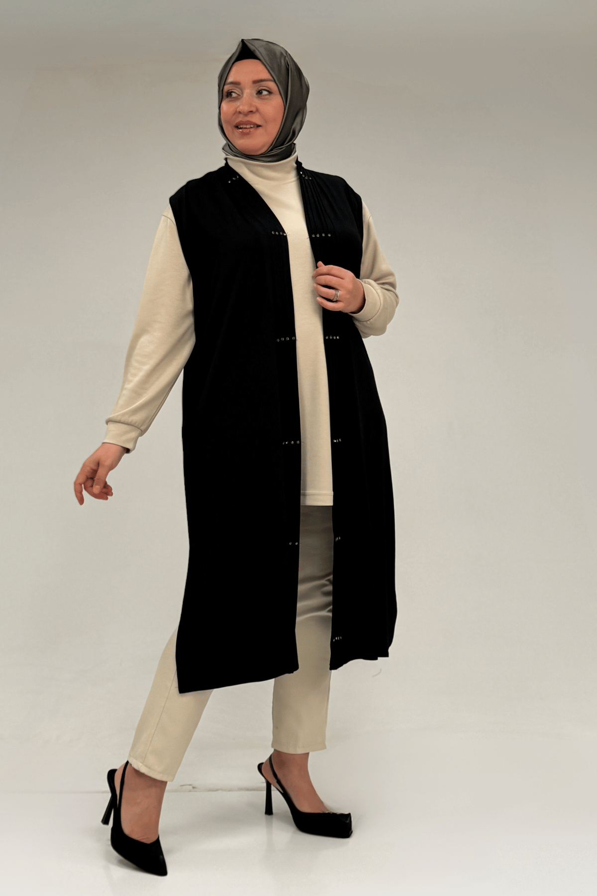 54005 Büyük Beden Patı Pileli Giy Çık Yelek - Siyah