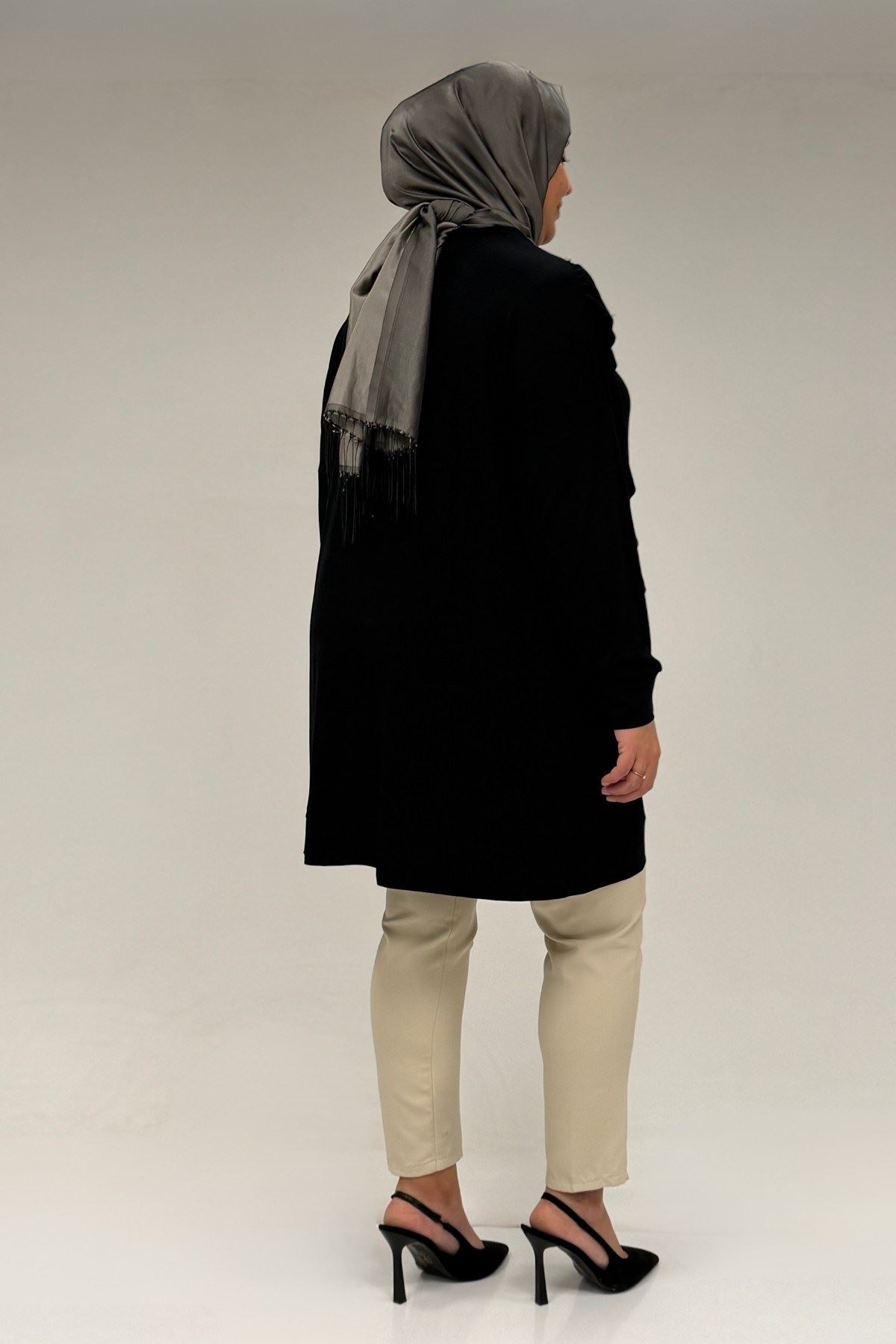 58074 Büyük Beden Fırfır Ve Taş Detaylı Penye Tunik - Siyah