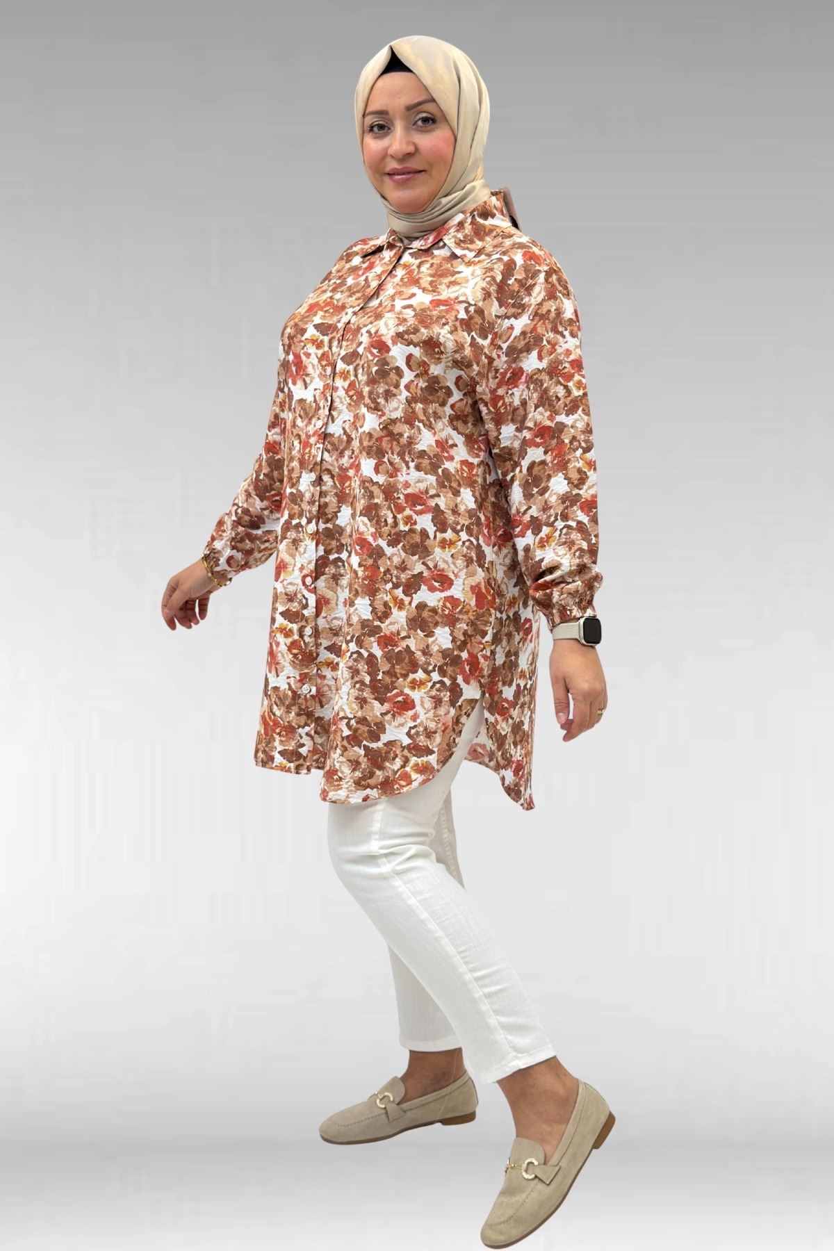 68010 Büyük Beden Yanları Yırtmaçlı Kolları Lastikli Mango Tunik - Çiçek Desenli Kahve