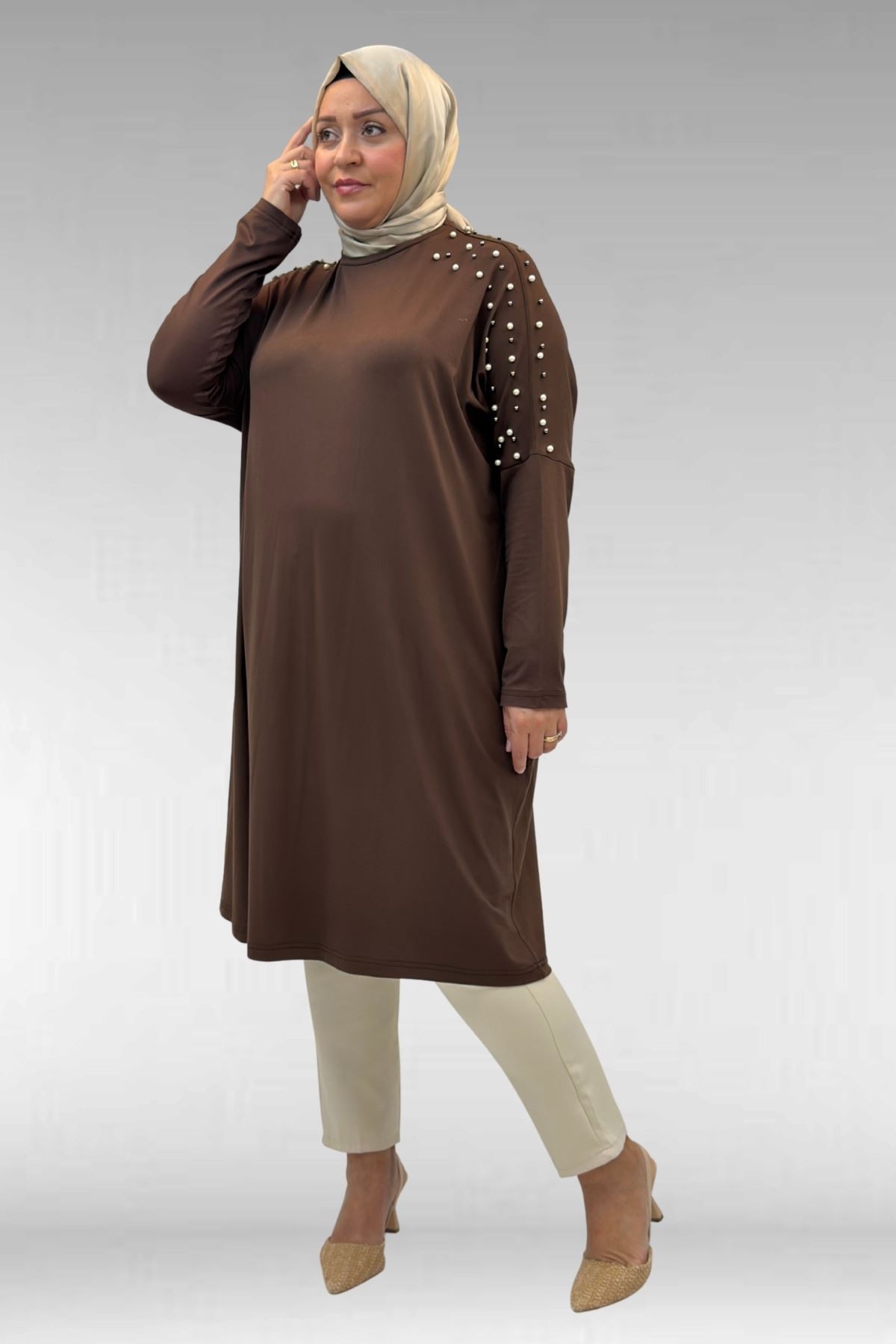 68012 Büyük Beden Omuzları Taş Detaylı Penye Tunik - Kahve
