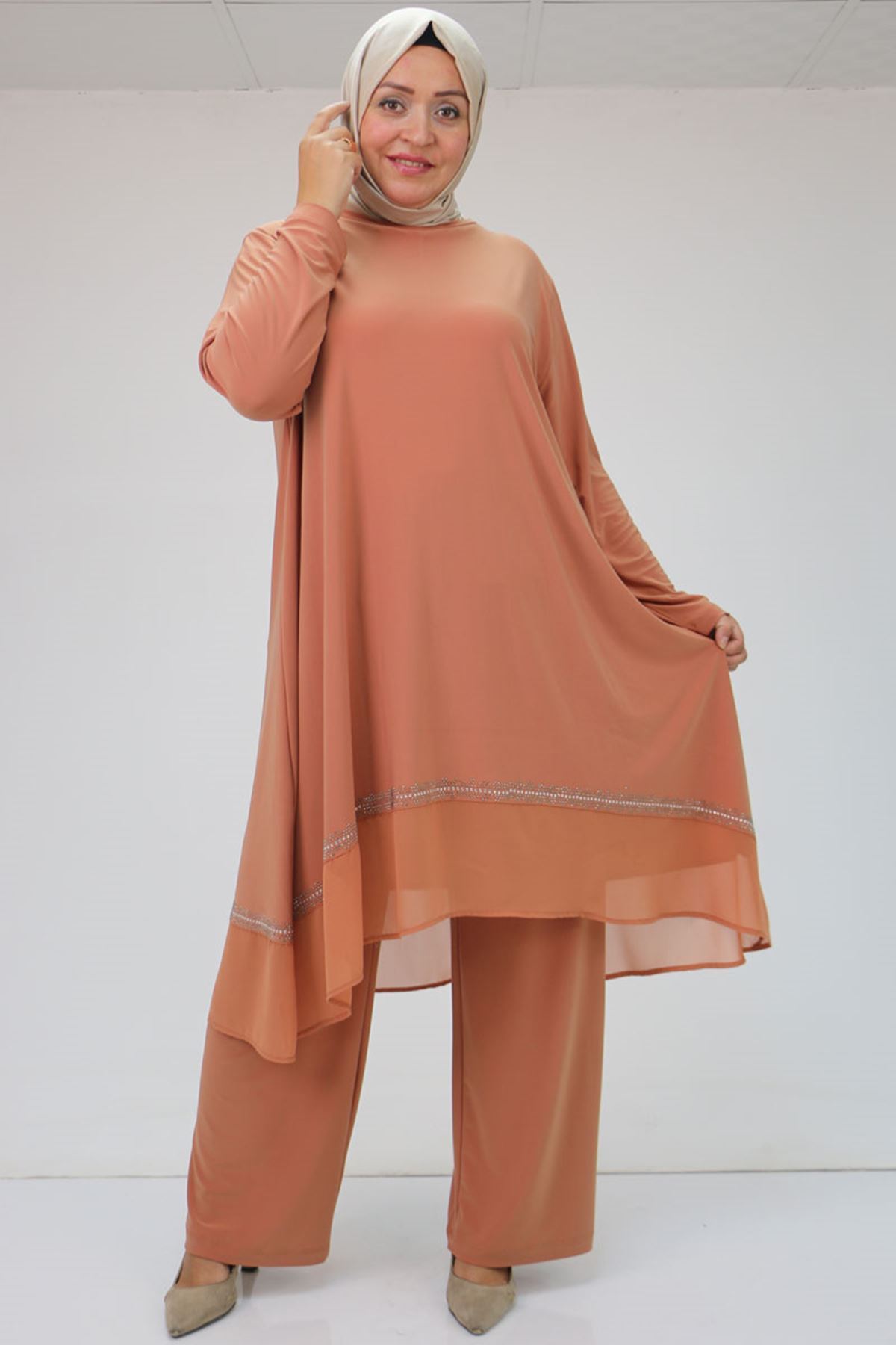 F-47046 Büyük Beden  Etek Ucu Şifon Taş Detaylı Sandy-Şifon Pantolonlu Takım - Somon