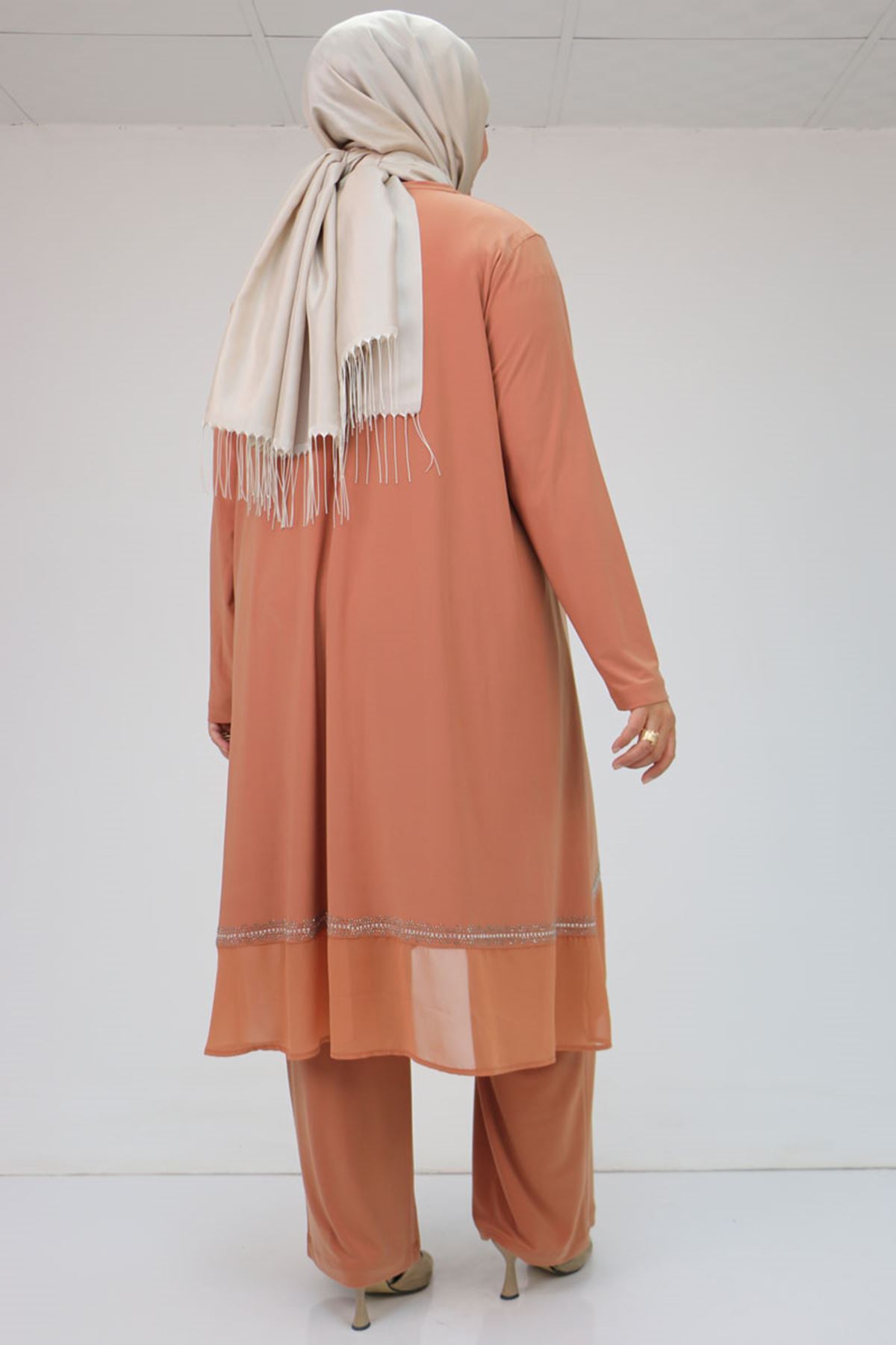 F-47046 Büyük Beden  Etek Ucu Şifon Taş Detaylı Sandy-Şifon Pantolonlu Takım - Somon