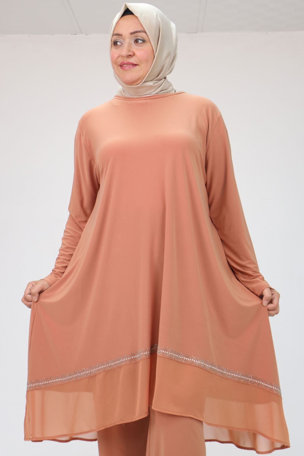 F-47046 Büyük Beden  Etek Ucu Şifon Taş Detaylı Sandy-Şifon Pantolonlu Takım - Somon