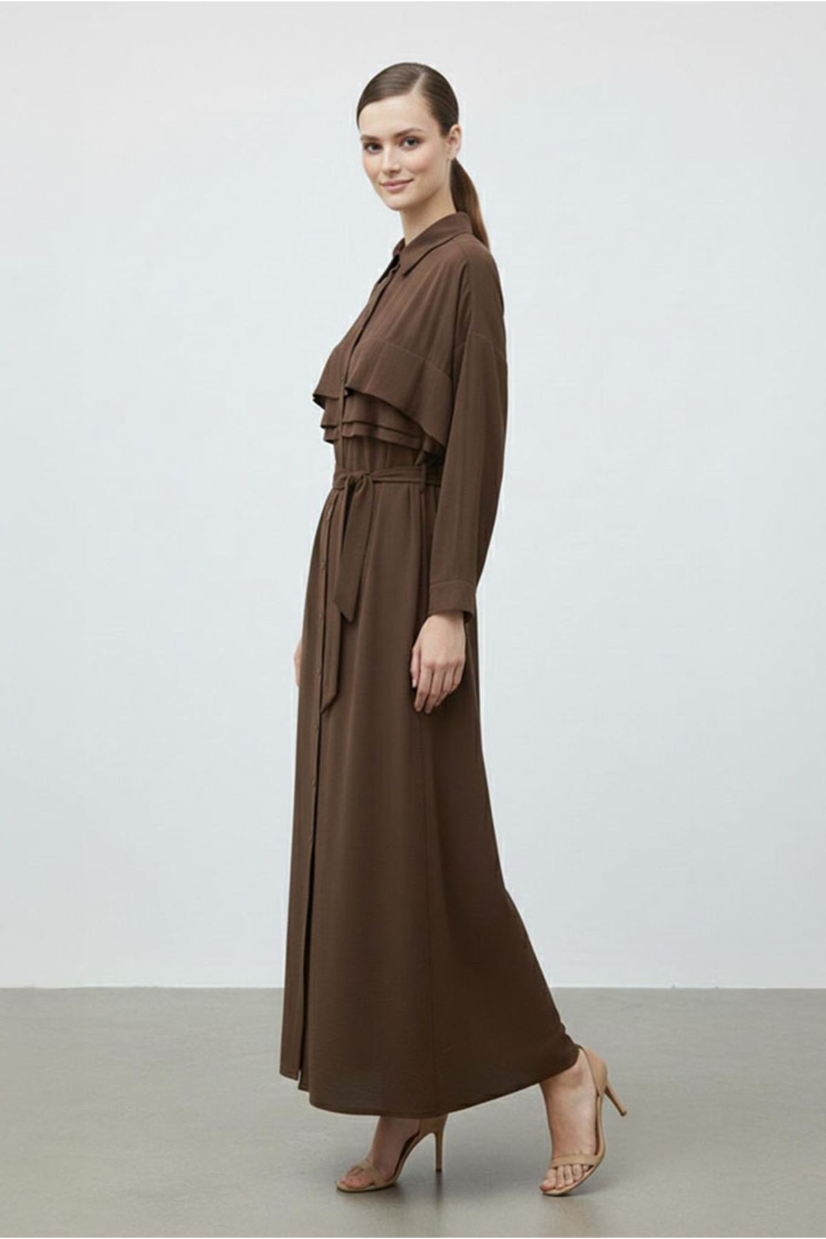 26Y7426 - KAHVE  - KAT DETAY KUŞAKLI ELBİSE 