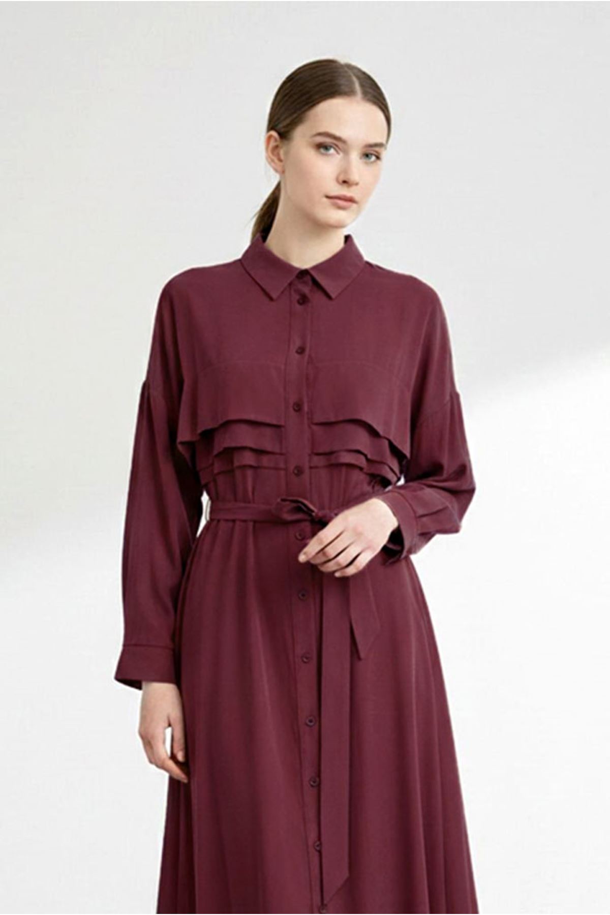 26Y7426 - BORDO - KAT DETAY KUŞAKLI ELBİSE