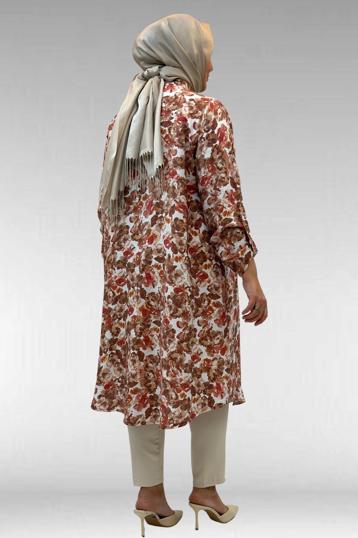 68014 Büyük Beden Hakimyaka Çift Düğmeli Mango Tunik - Çiçek Desenli Kahve