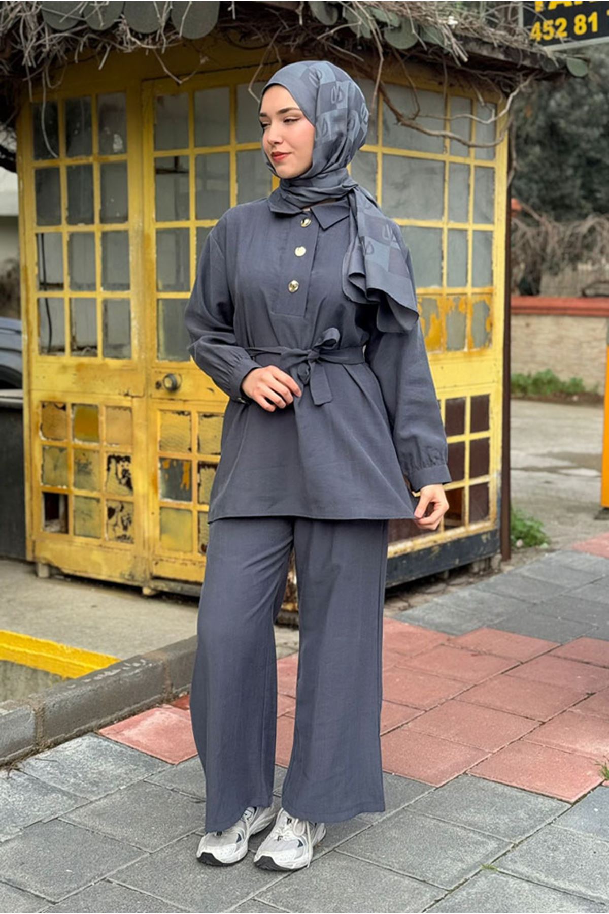 26Y6635 - KOYU GRİ - ALTIN DÜĞME BOL PAÇA TAKIM