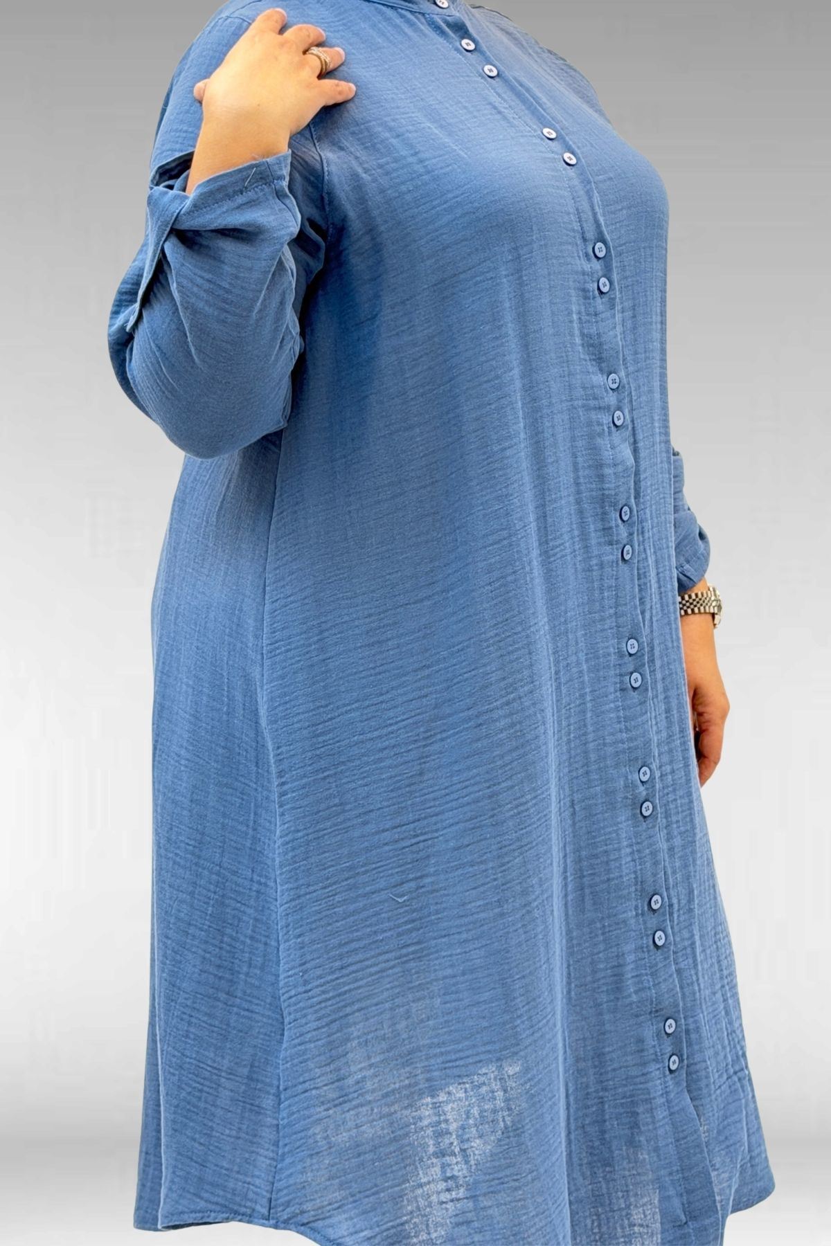 58092 Büyük Beden Çift Düğme Detaylı Müslin Gömlek - Soğuk Mavi