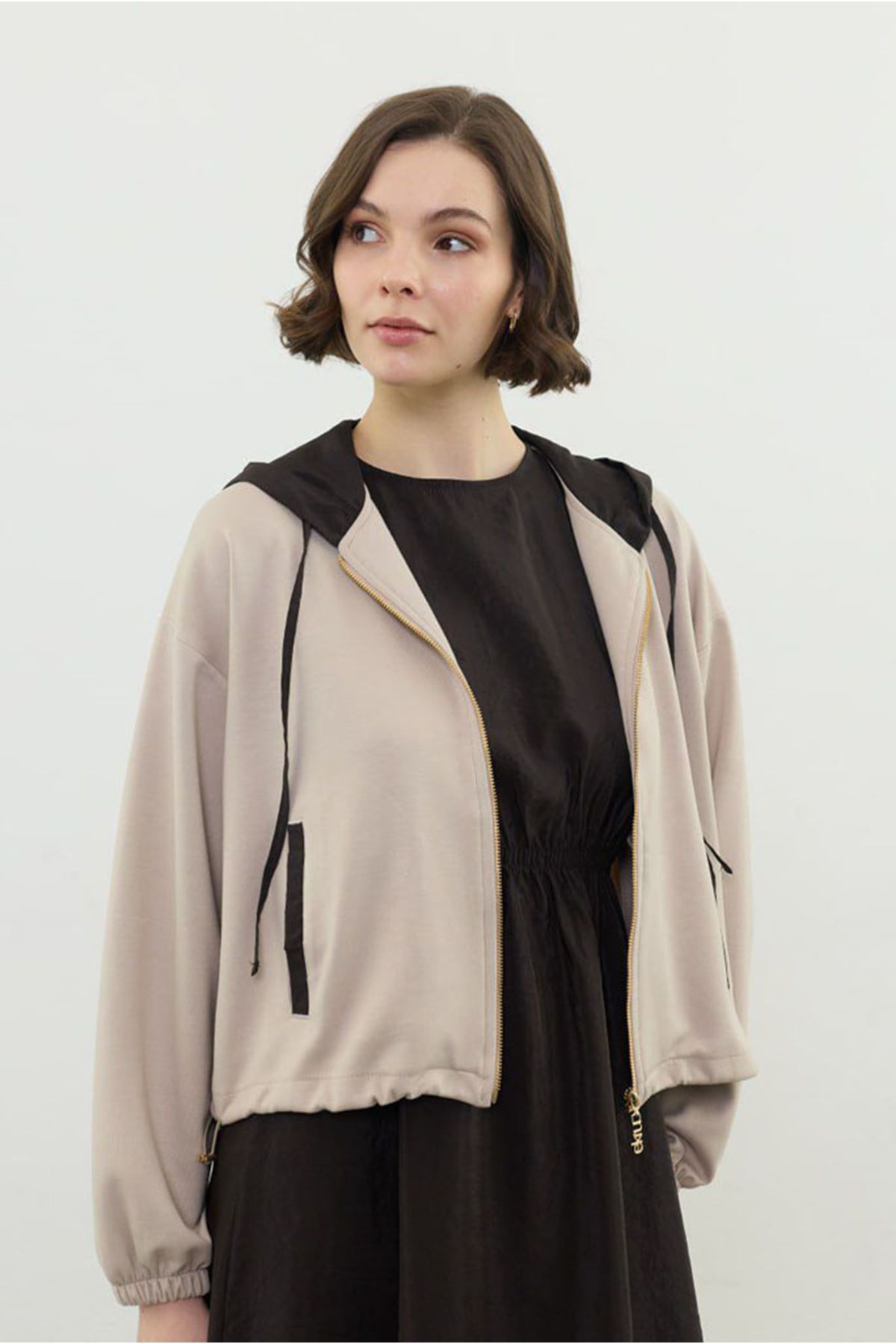 26Y6665 - BEJ - GARNİ DETAYLI ELBİSE TAKIM