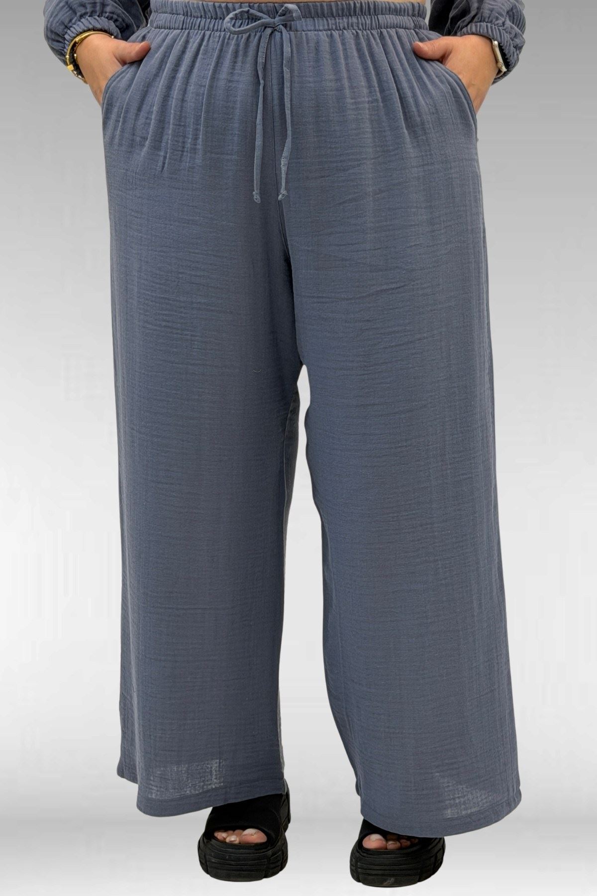 67039 Büyük Beden Yarım Patlı Sıfır Yaka Müslin Pantolonlu Takım - Antrasit