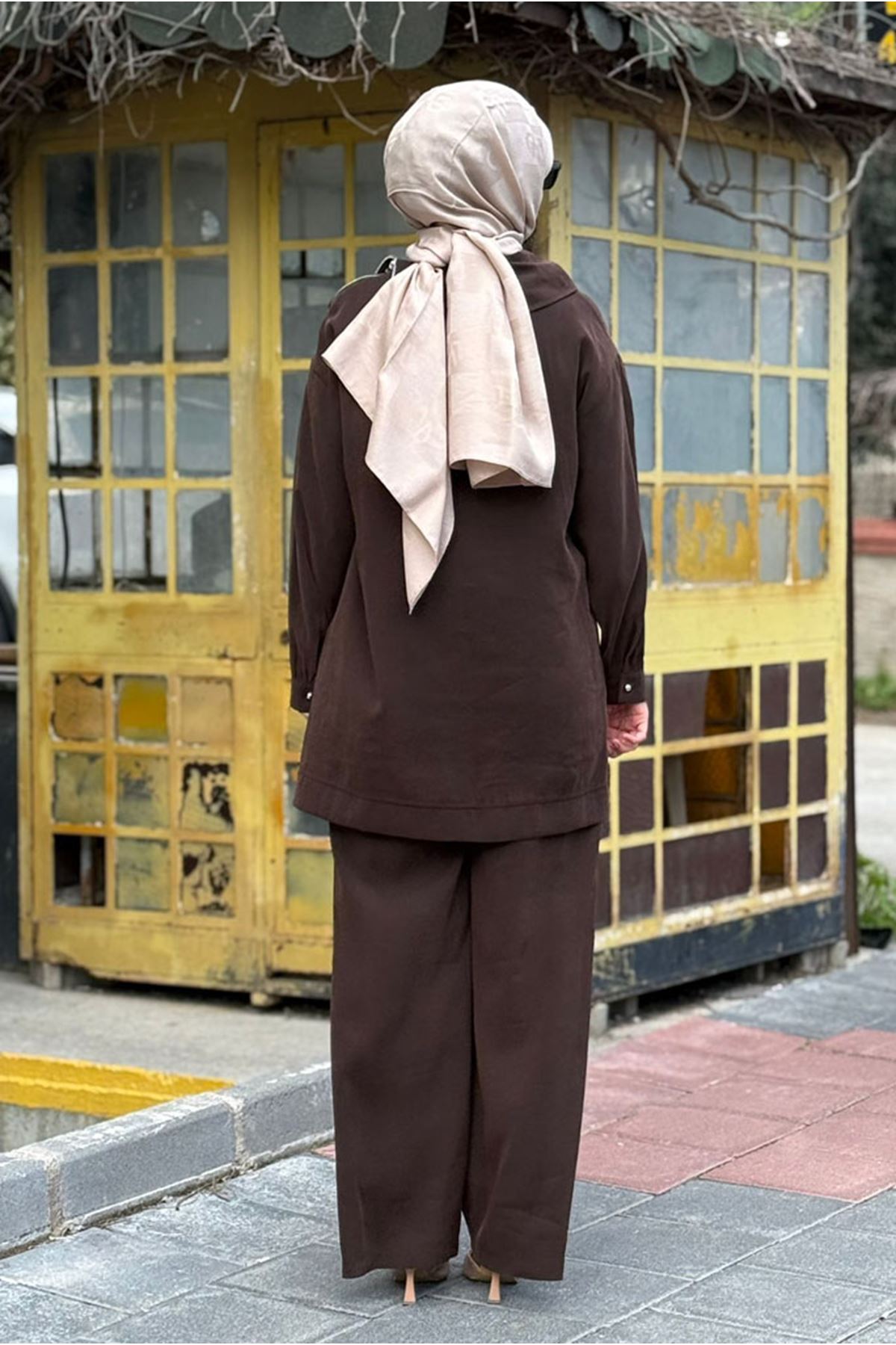 26Y7588 - KAHVE - CUPRA TAKIM