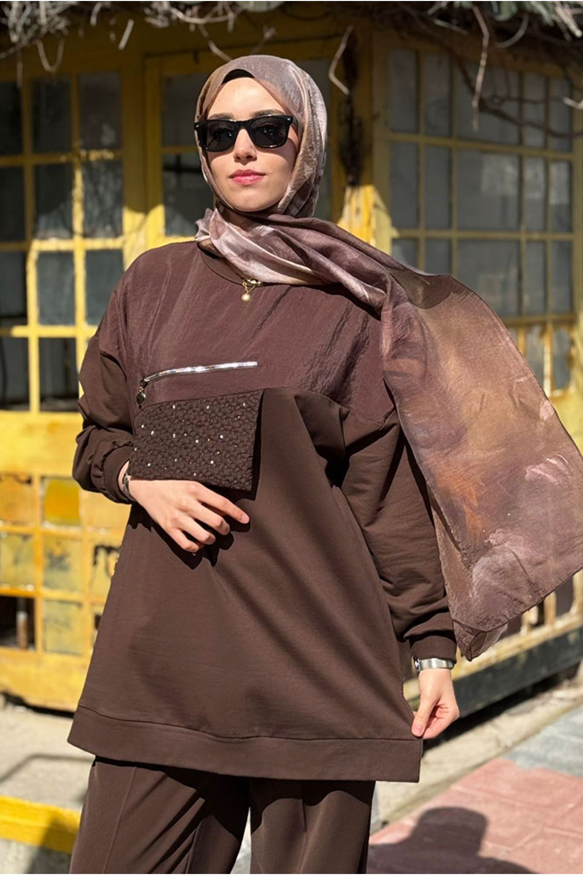 26Y7056 - KAHVE - FERMUARLI CEP DETAY TUNİK 