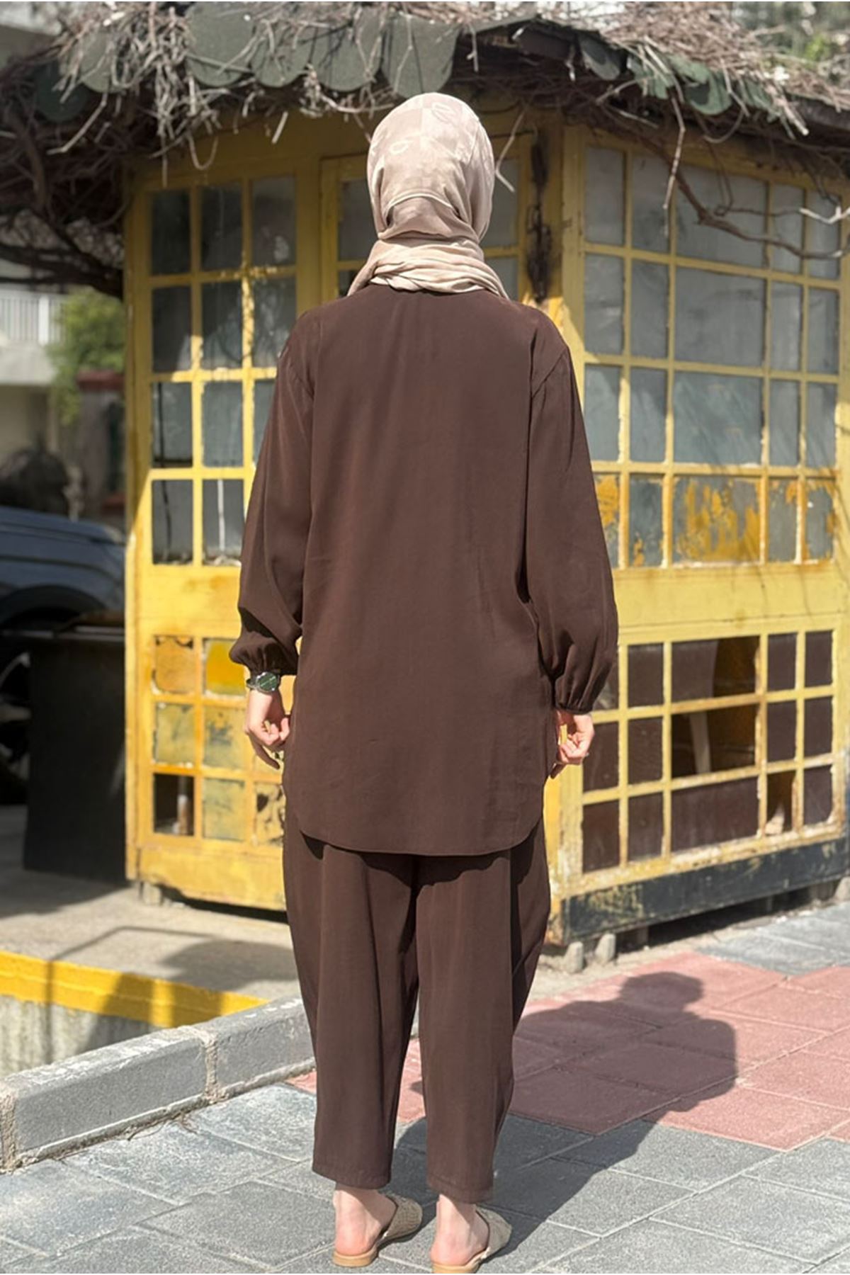 26Y7578 - KAHVE - DENİZ KABUĞU TAKIM