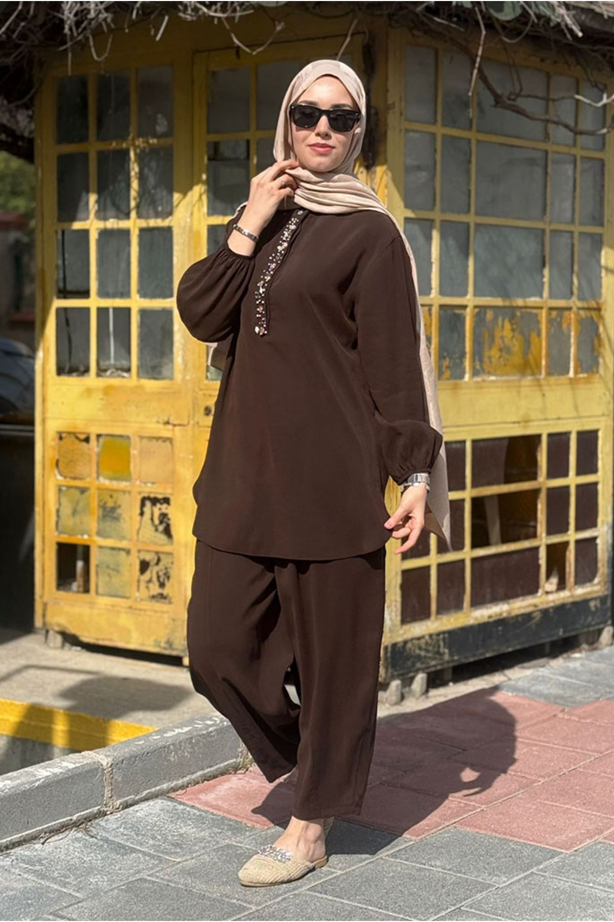 26Y7578 - KAHVE - DENİZ KABUĞU TAKIM