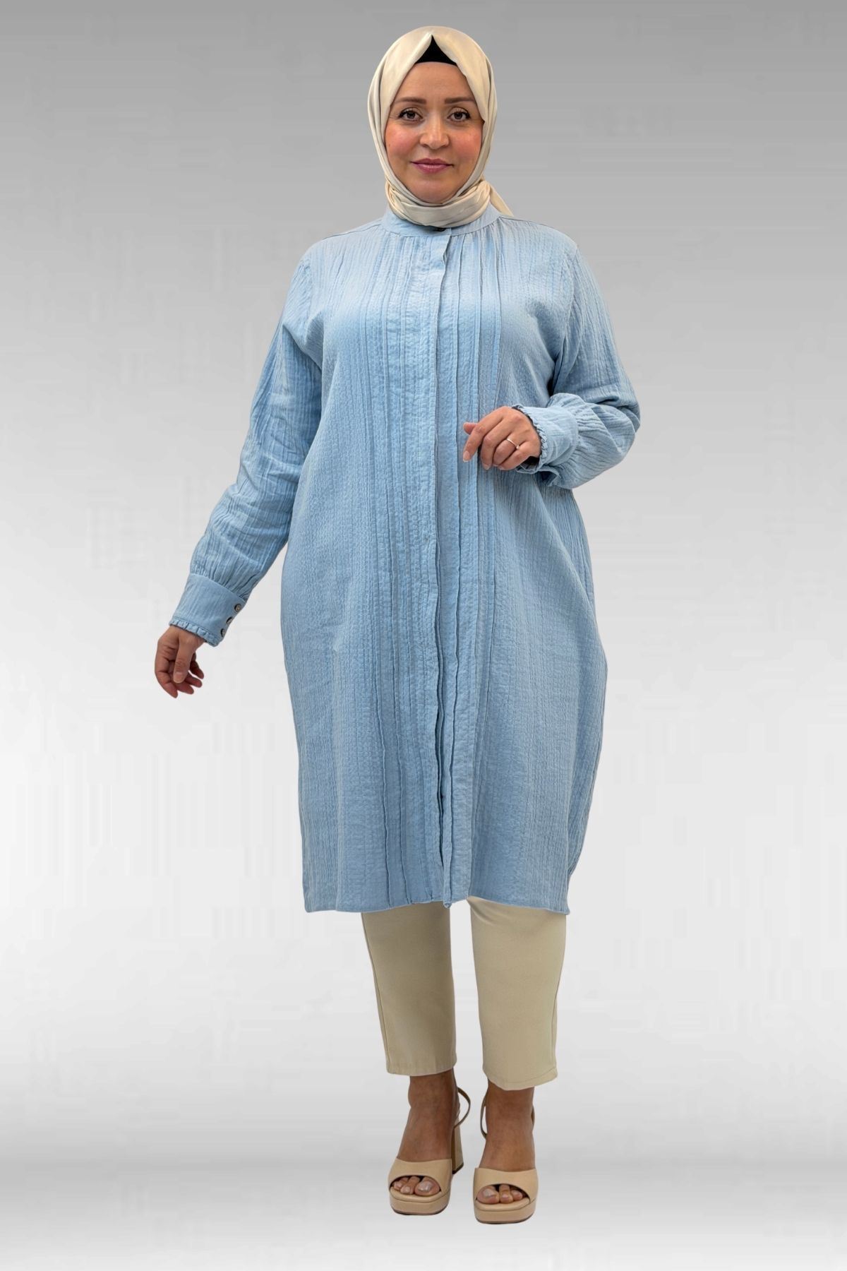 68022 Büyük Beden Boydan Pile Detaylı Müslin Gömlek - Bebe Mavi