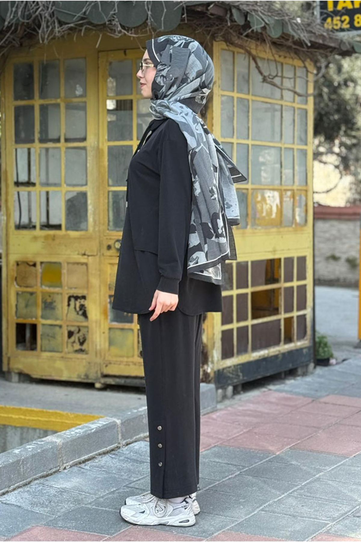 26Y6625 - SİYAH - ÇITÇITLI İPLİ TAKIM 